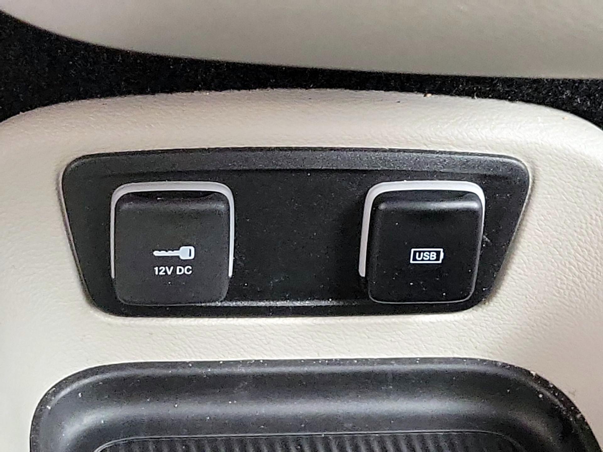 Thumbnail: 2020 Chrysler Pacifica - 19