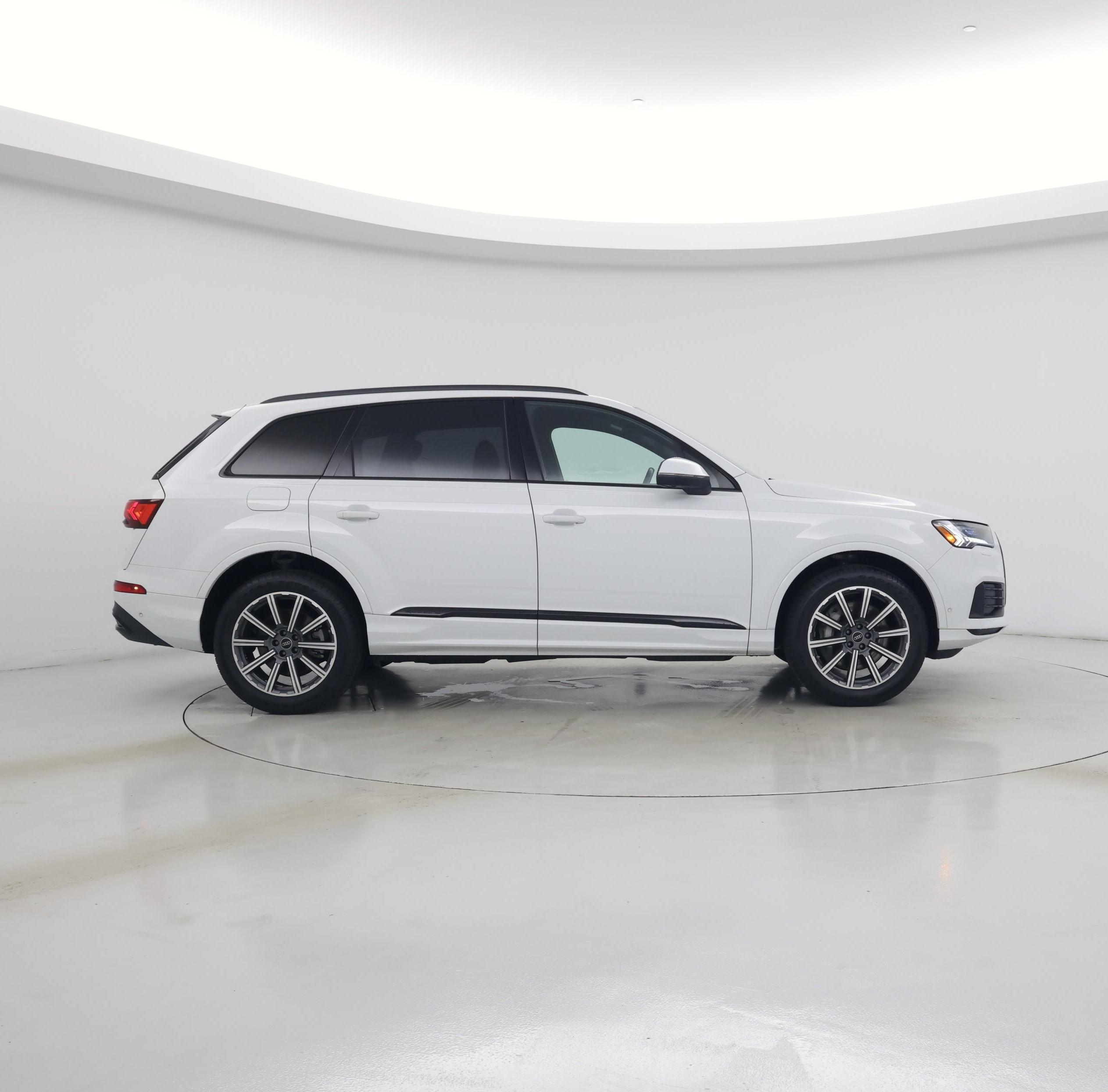 Thumbnail: 2023 Audi Q7 - 7
