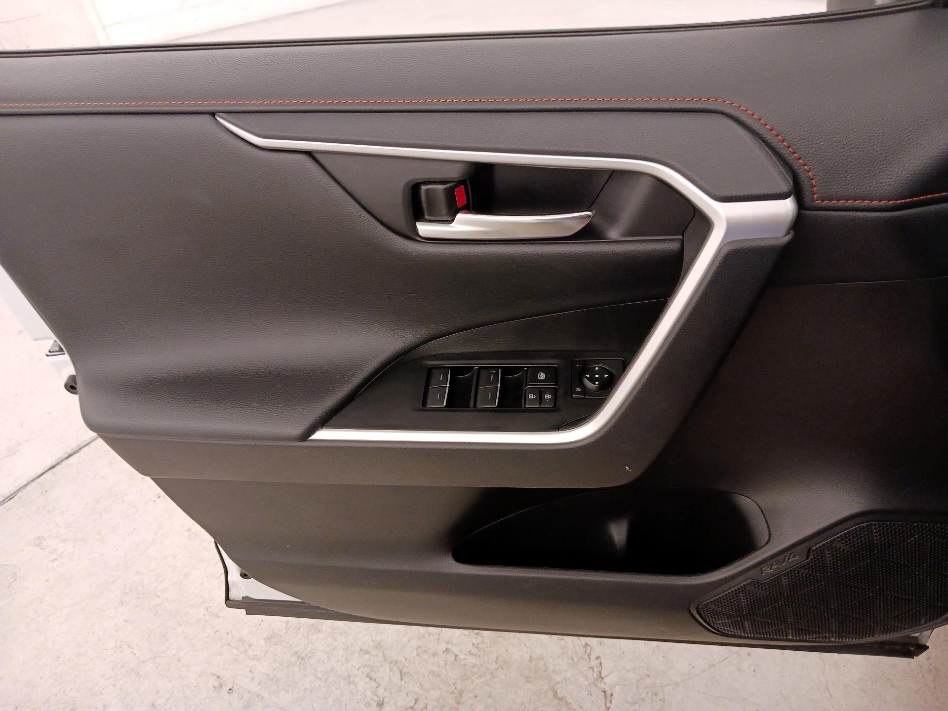 Thumbnail: 2024 Toyota RAV4 - 12