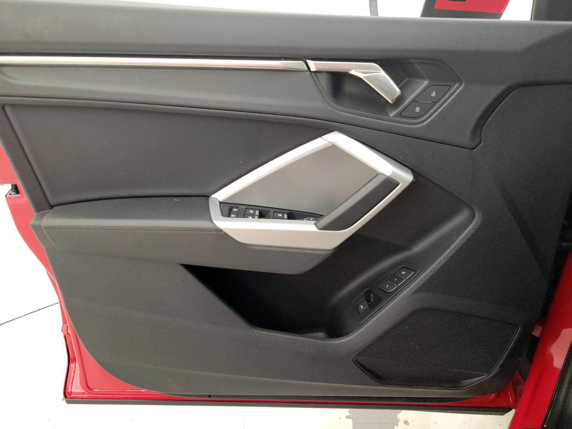 Thumbnail: 2024 Audi Q3 - 12