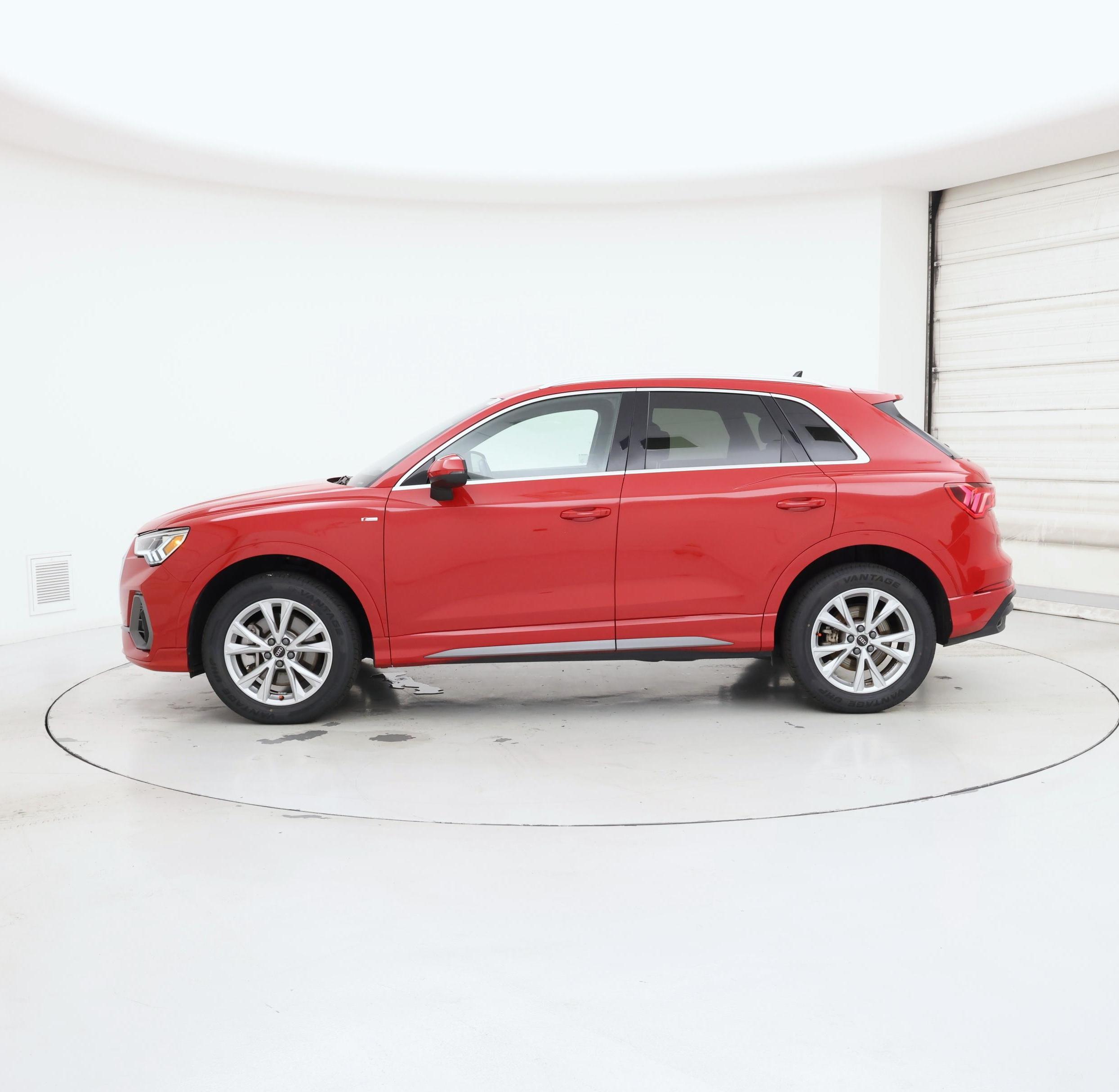 Thumbnail: 2024 Audi Q3 - 3