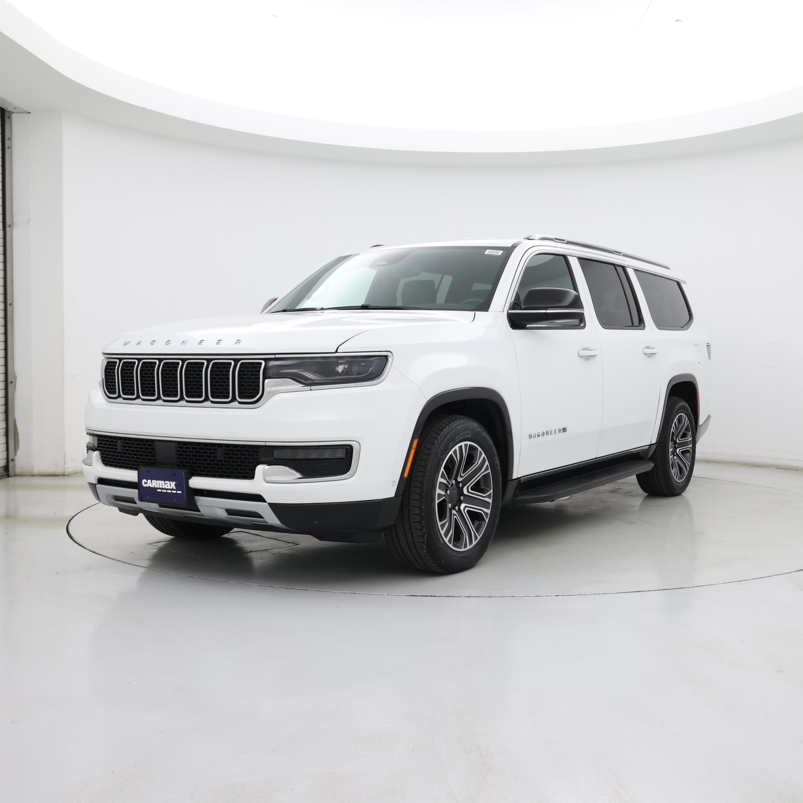 Thumbnail: 2023 Jeep Wagoneer - 4