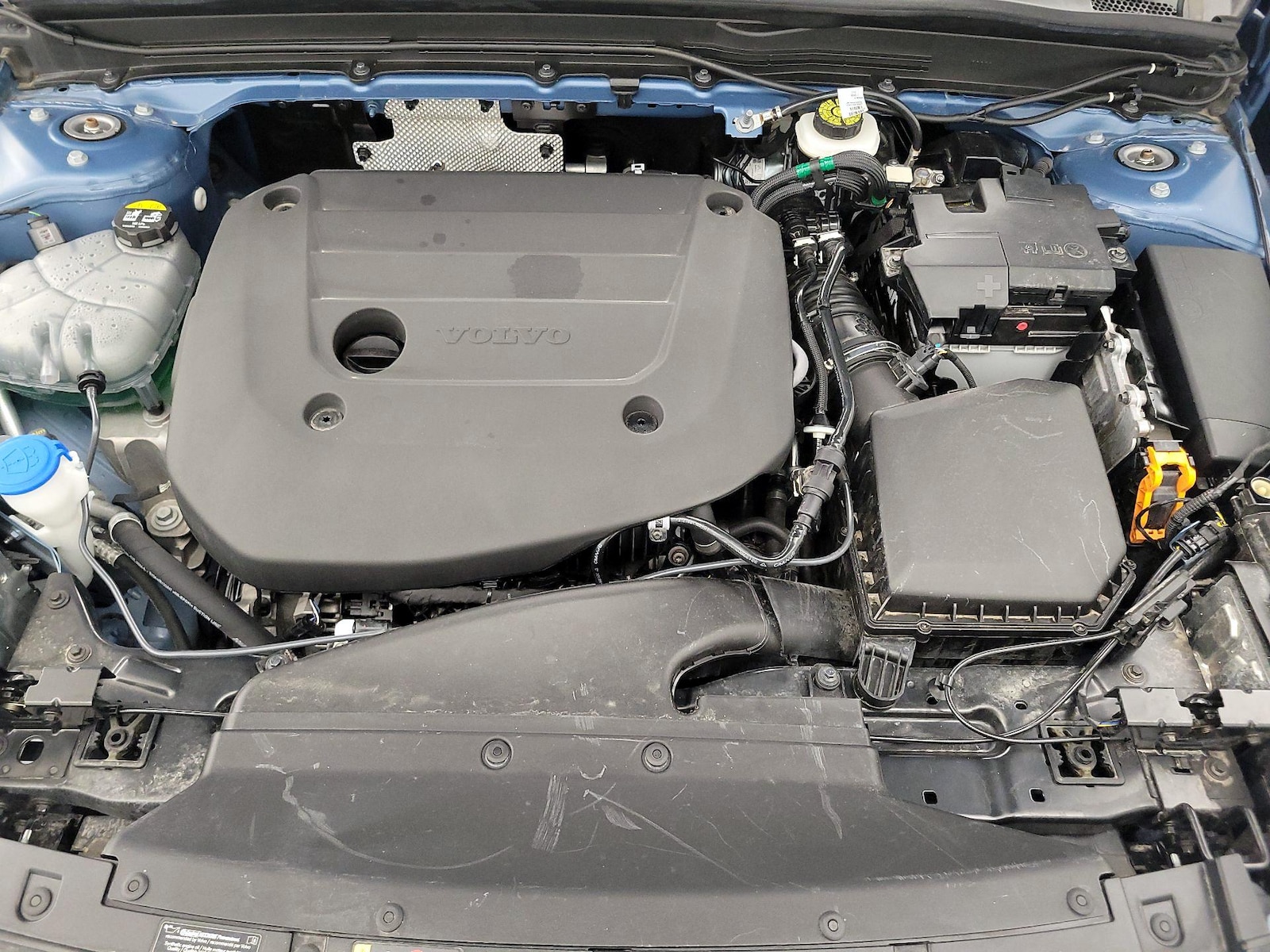 2025 Volvo XC40 Plus - Photo 24
