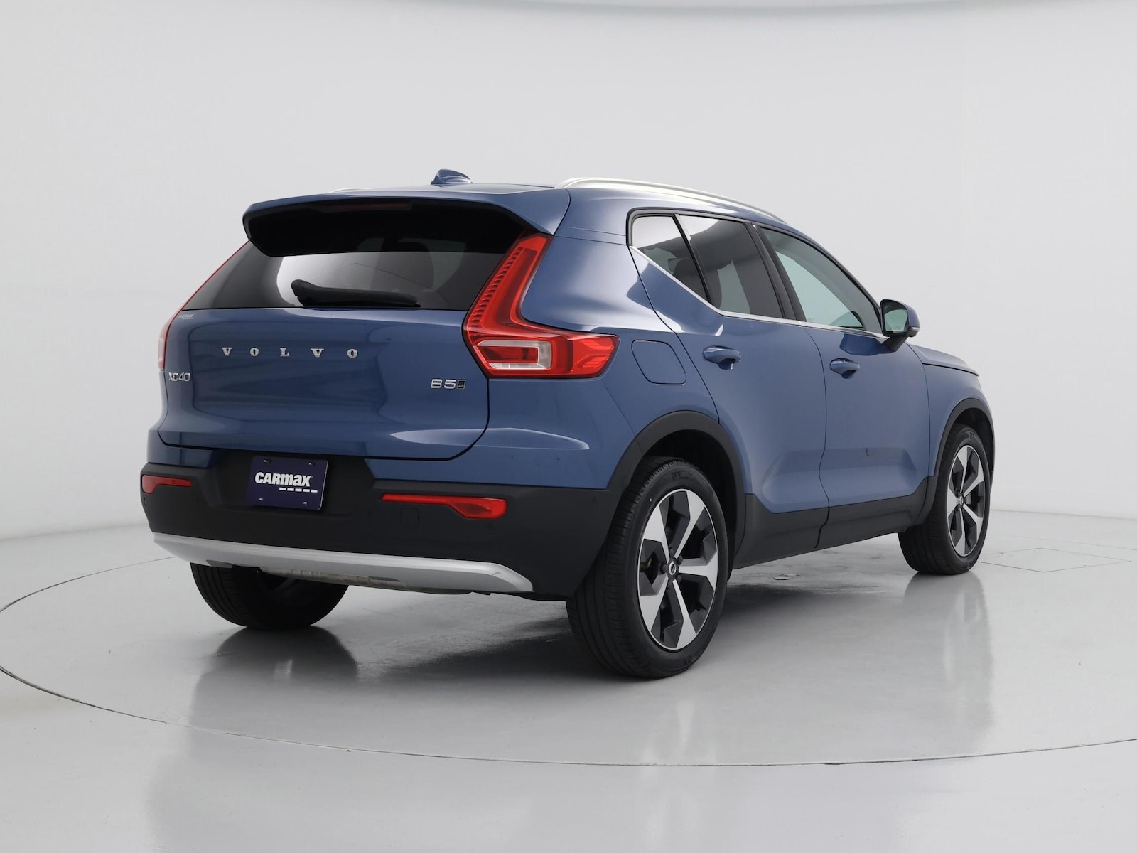 2025 Volvo XC40 Plus - Photo 9