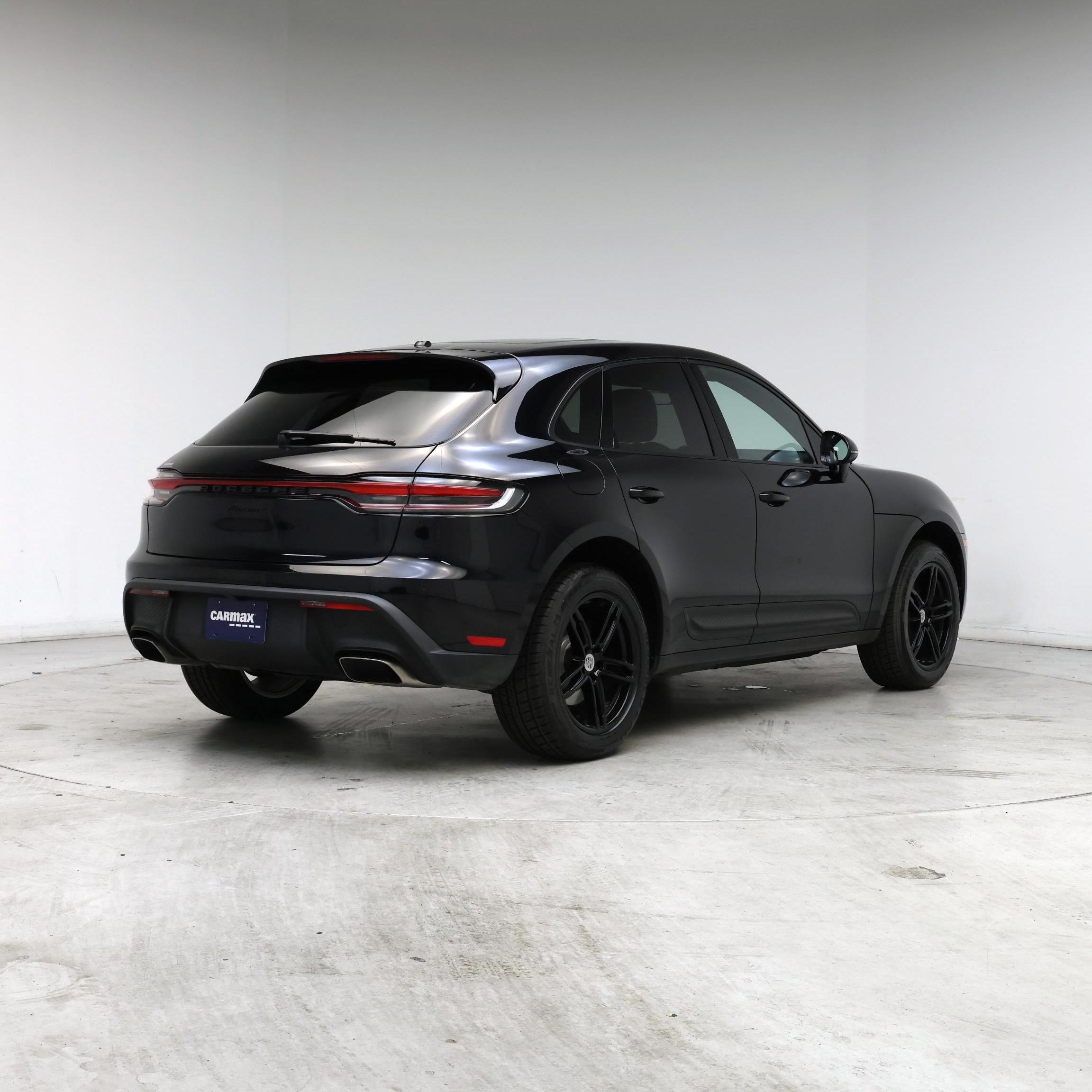 Thumbnail: 2022 Porsche Macan - 8