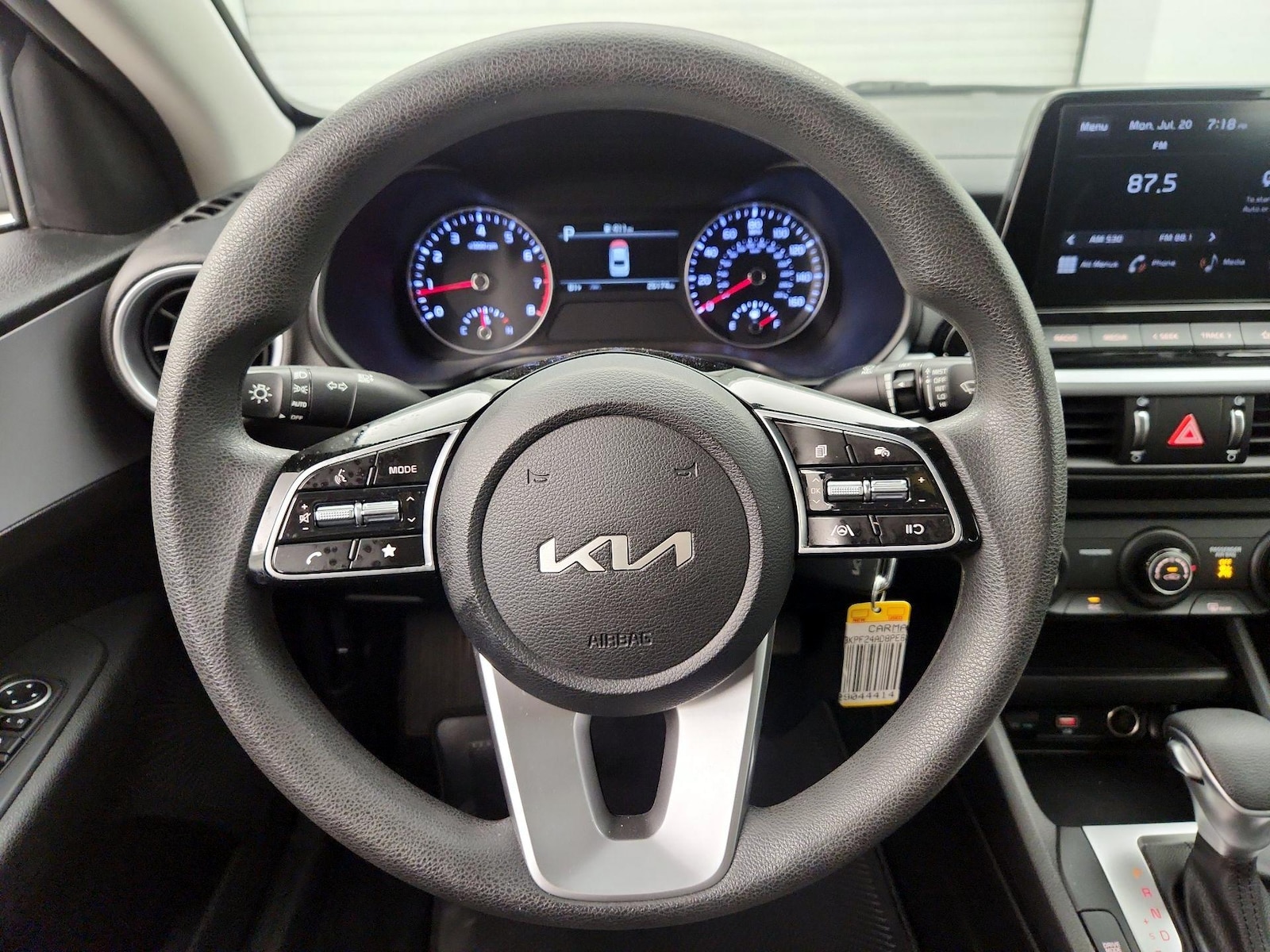 2023 Kia Forte LXS - Photo 11
