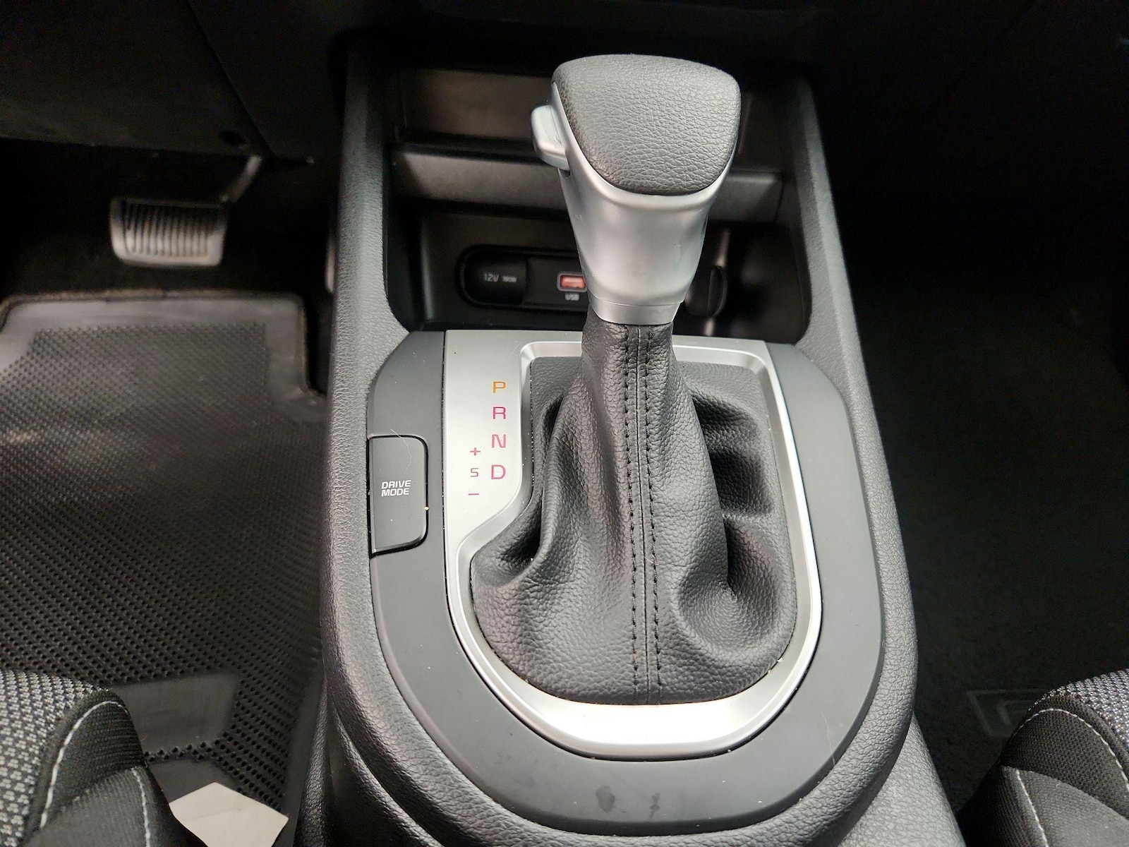 2023 Kia Forte LXS - Photo 18