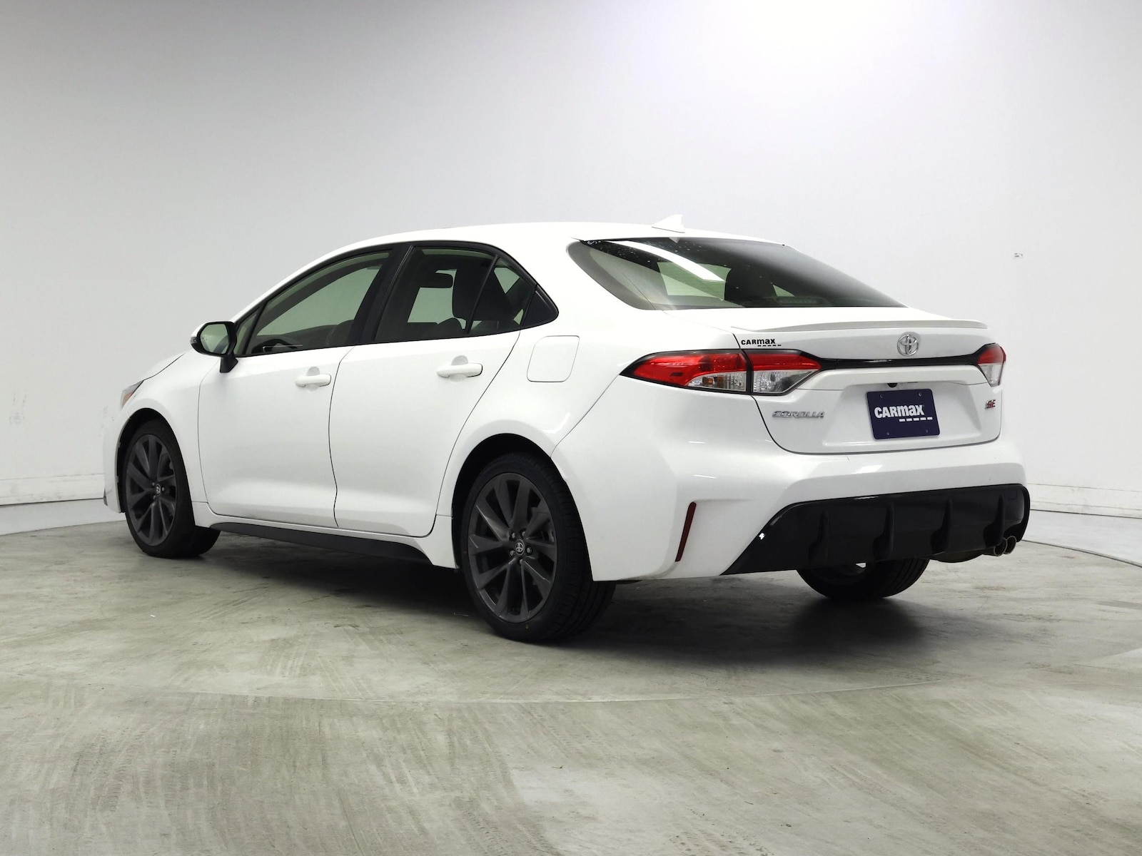 2024 Toyota Corolla SE - Photo 3