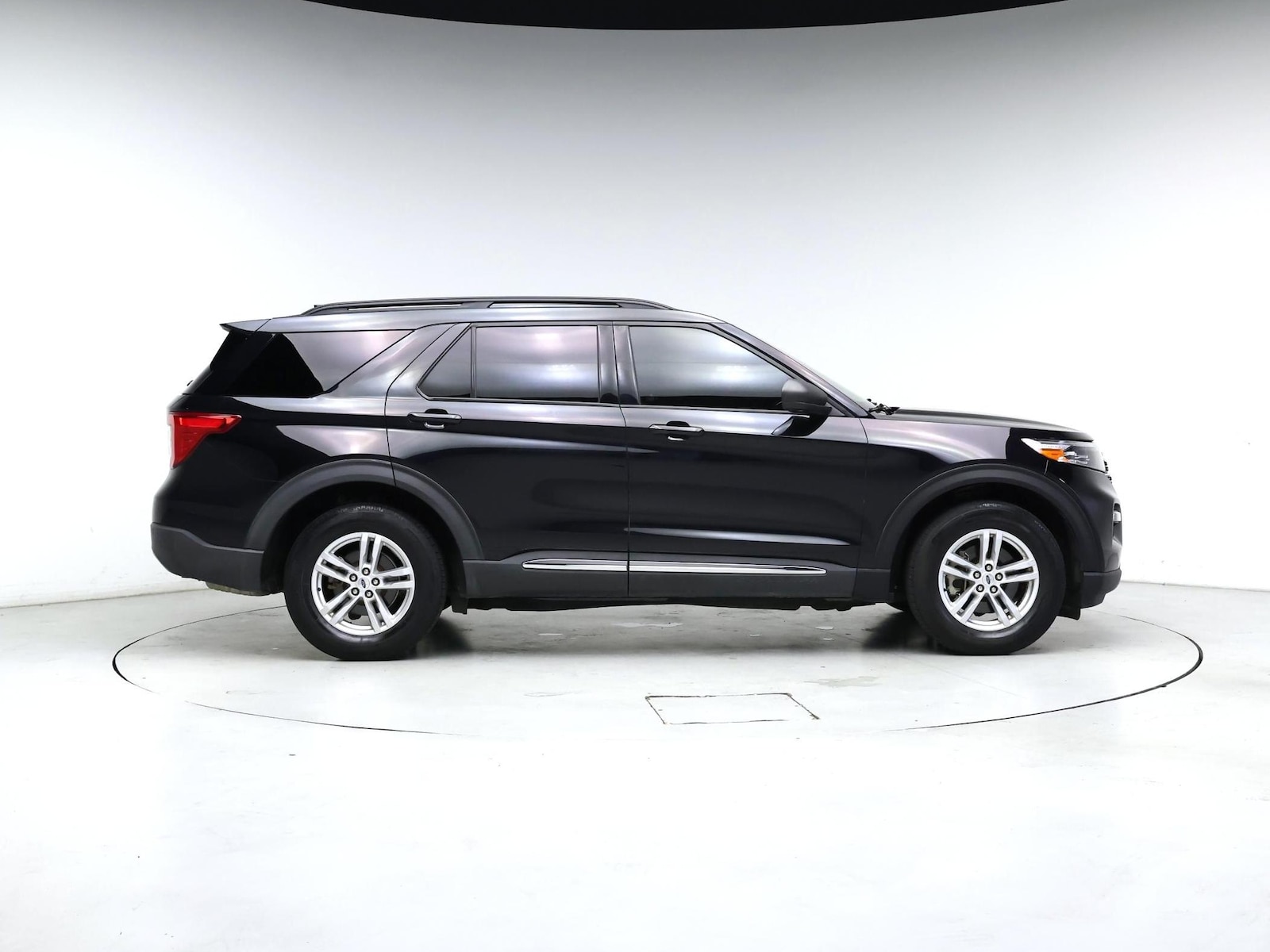 2020 Ford Explorer XLT - Photo 8