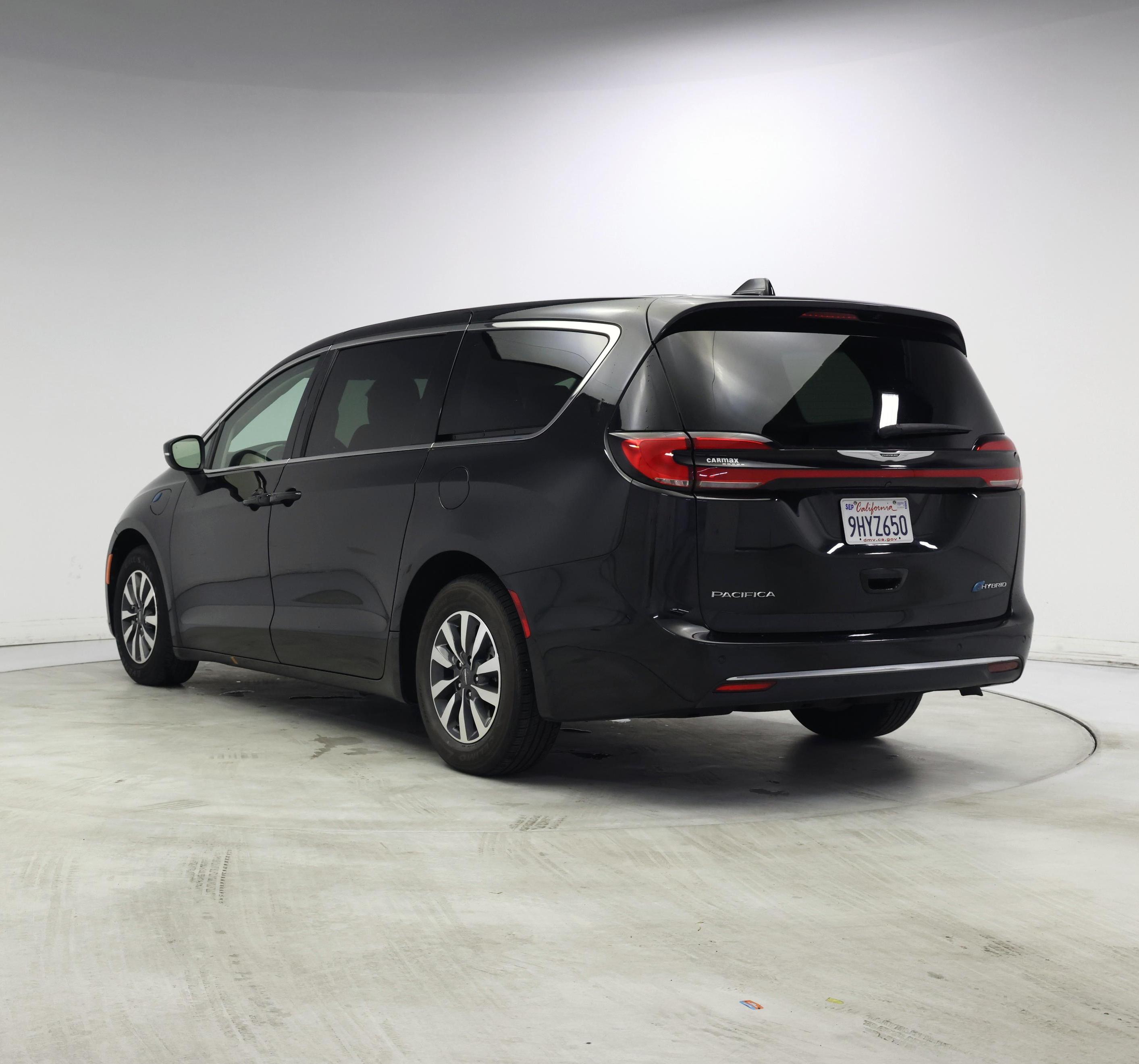 Thumbnail: 2023 Chrysler Pacifica - 2