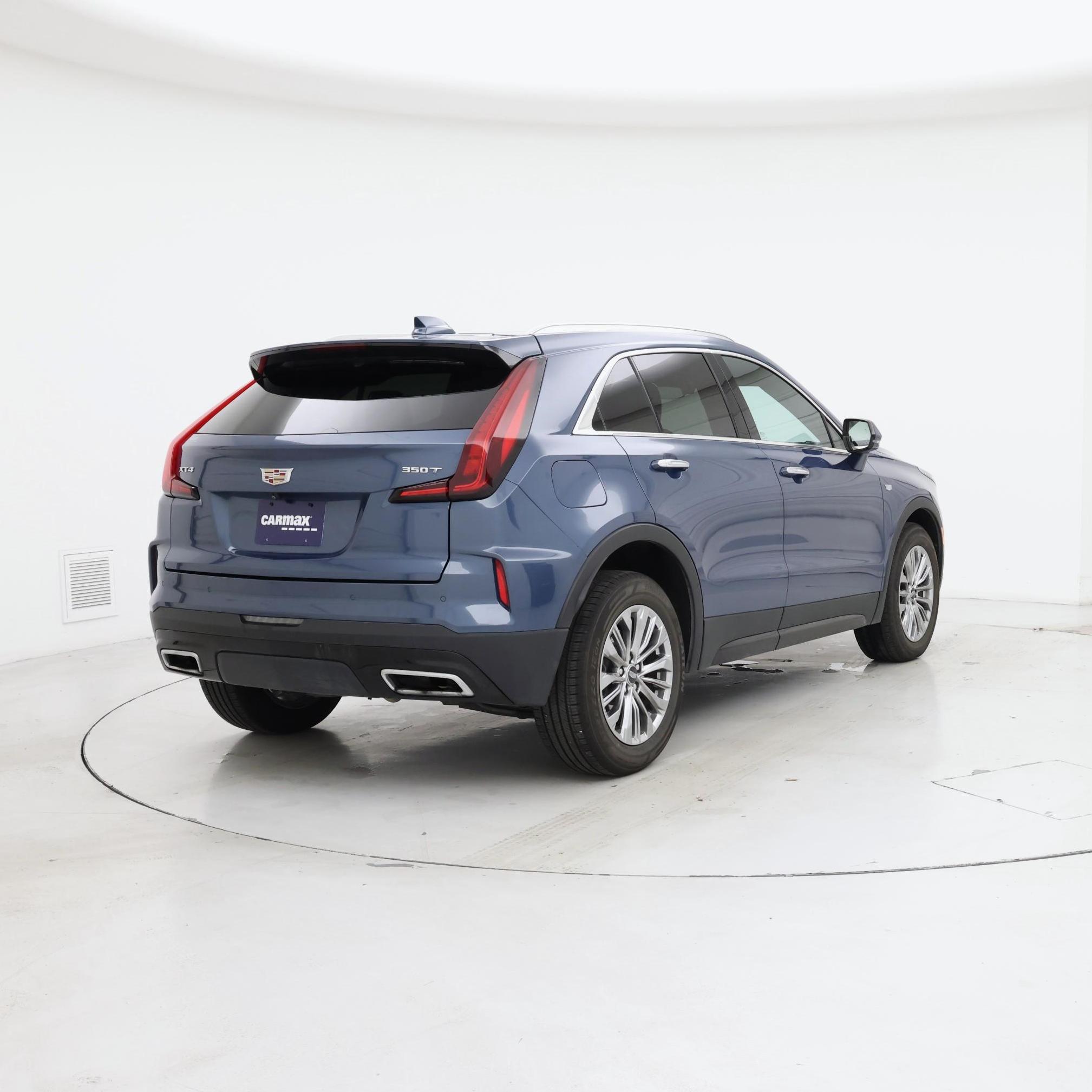 Thumbnail: 2024 Cadillac XT4 - 8