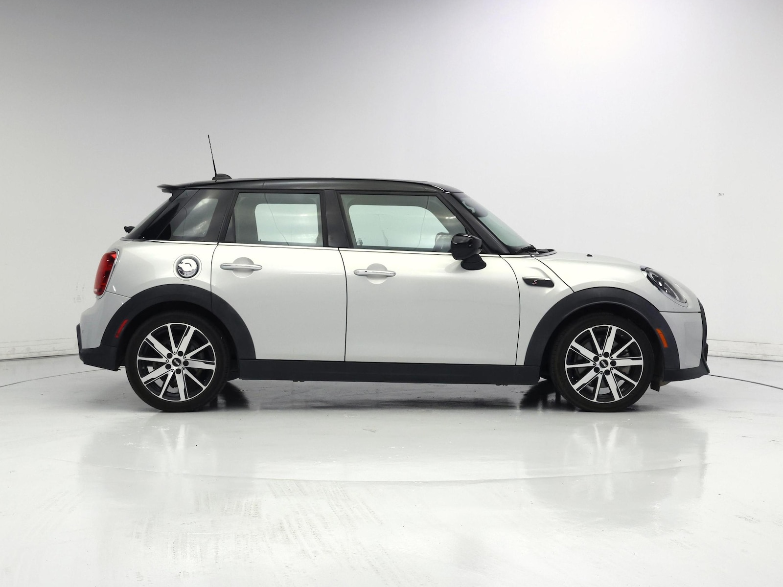2023 MINI Hardtop 4 Door S - Photo 8