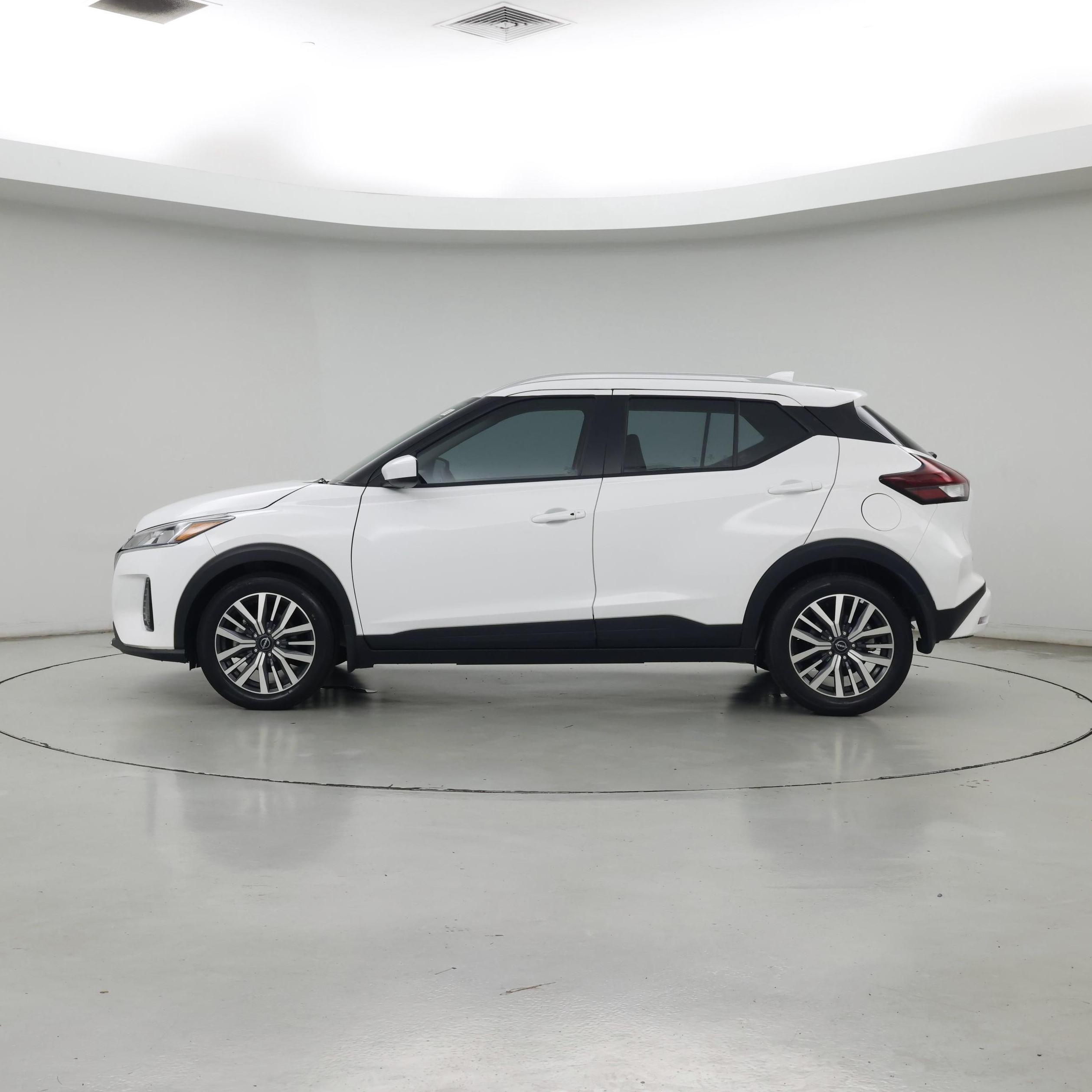 Thumbnail: 2024 Nissan Kicks - 3