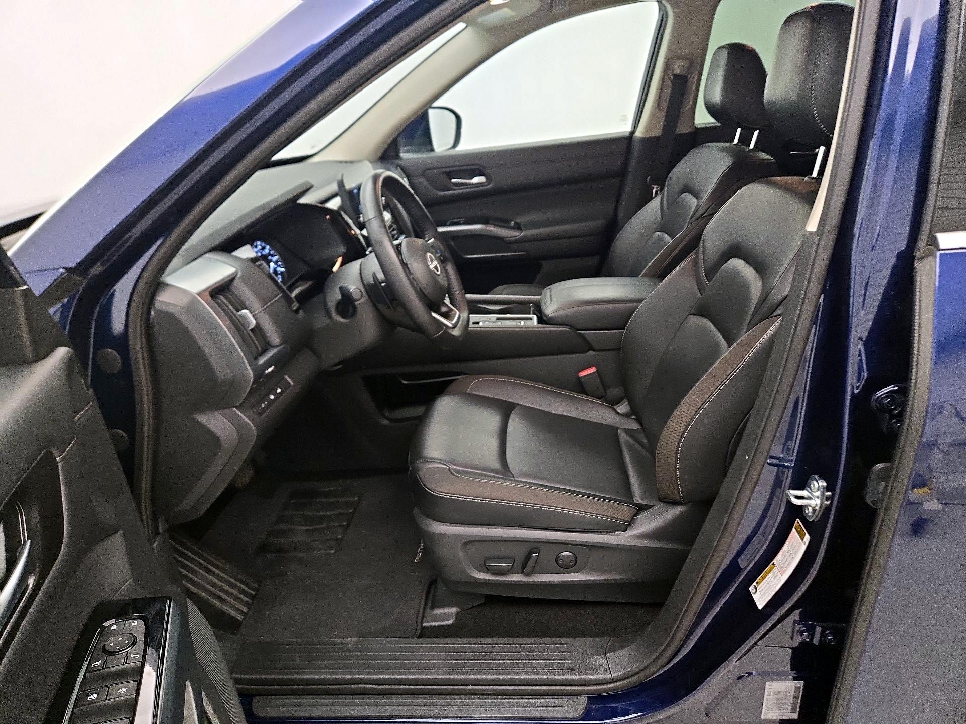 Thumbnail: 2025 Nissan Pathfinder - 11