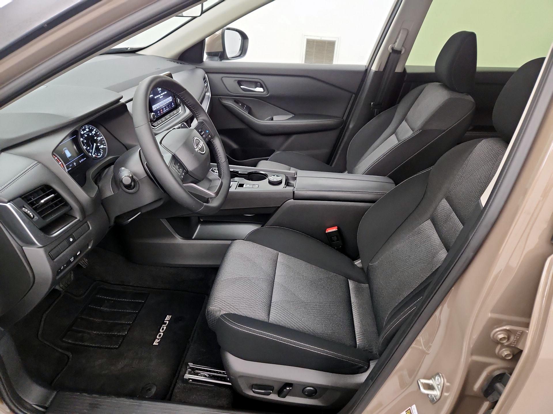 Thumbnail: 2025 Nissan Rogue - 11