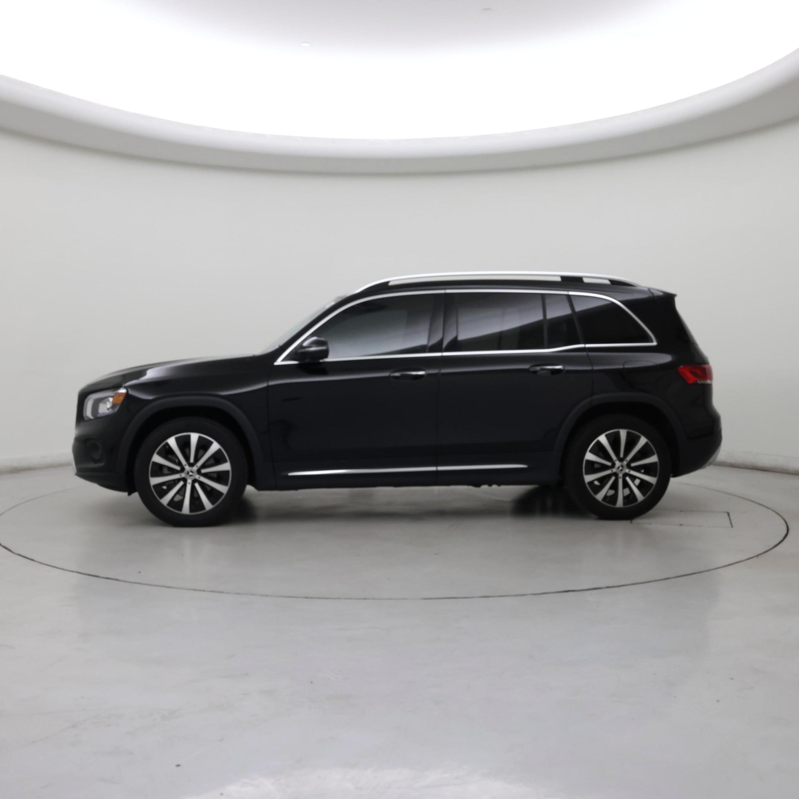 Thumbnail: 2023 Mercedes-Benz GLB - 3