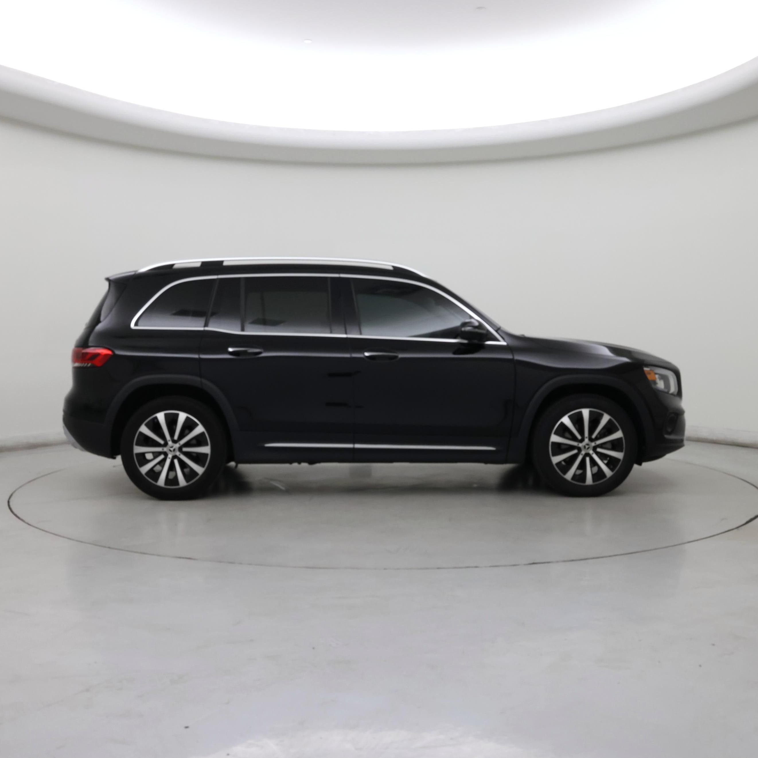 Thumbnail: 2023 Mercedes-Benz GLB - 7