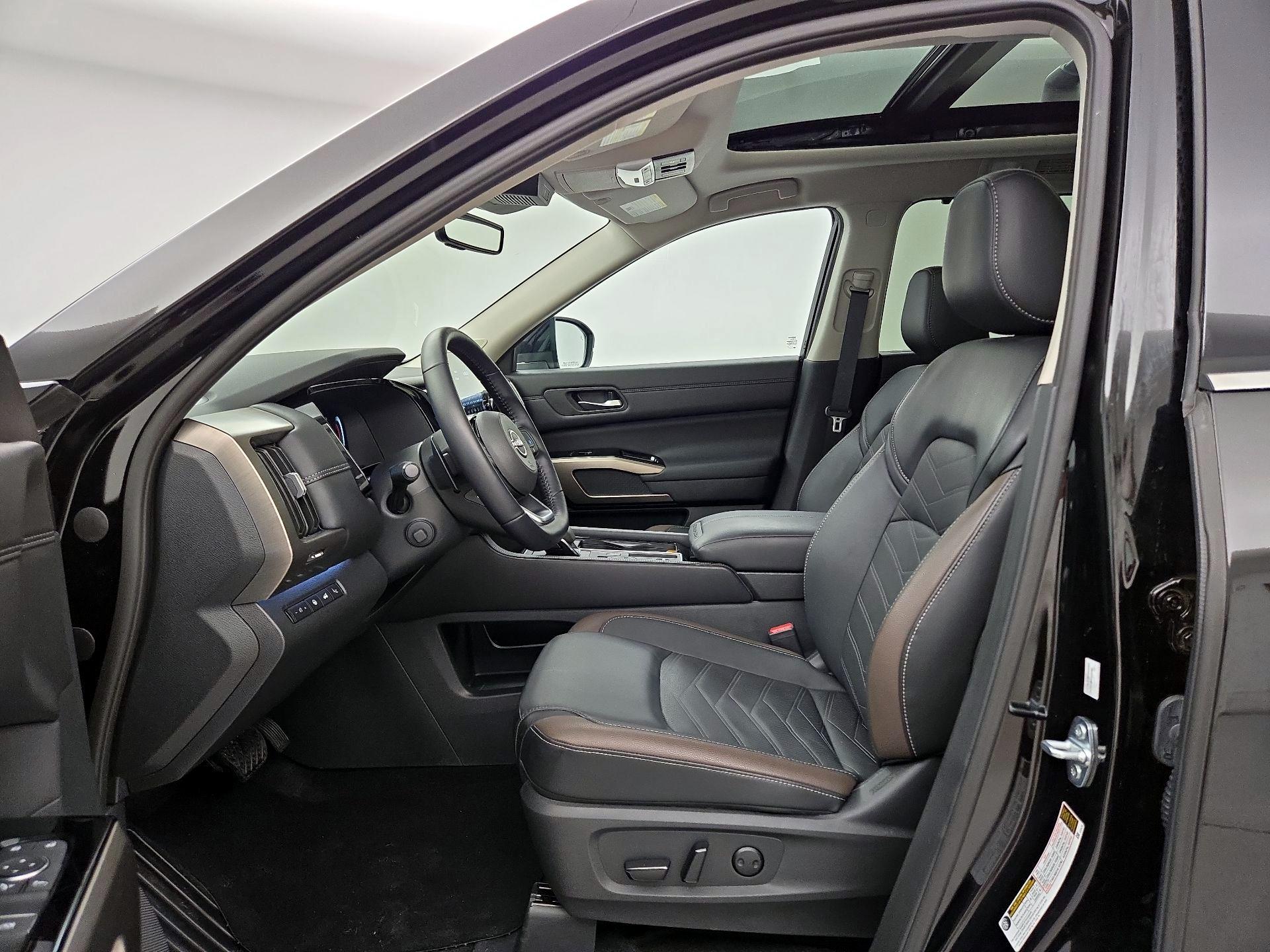 Thumbnail: 2025 Nissan Pathfinder - 11
