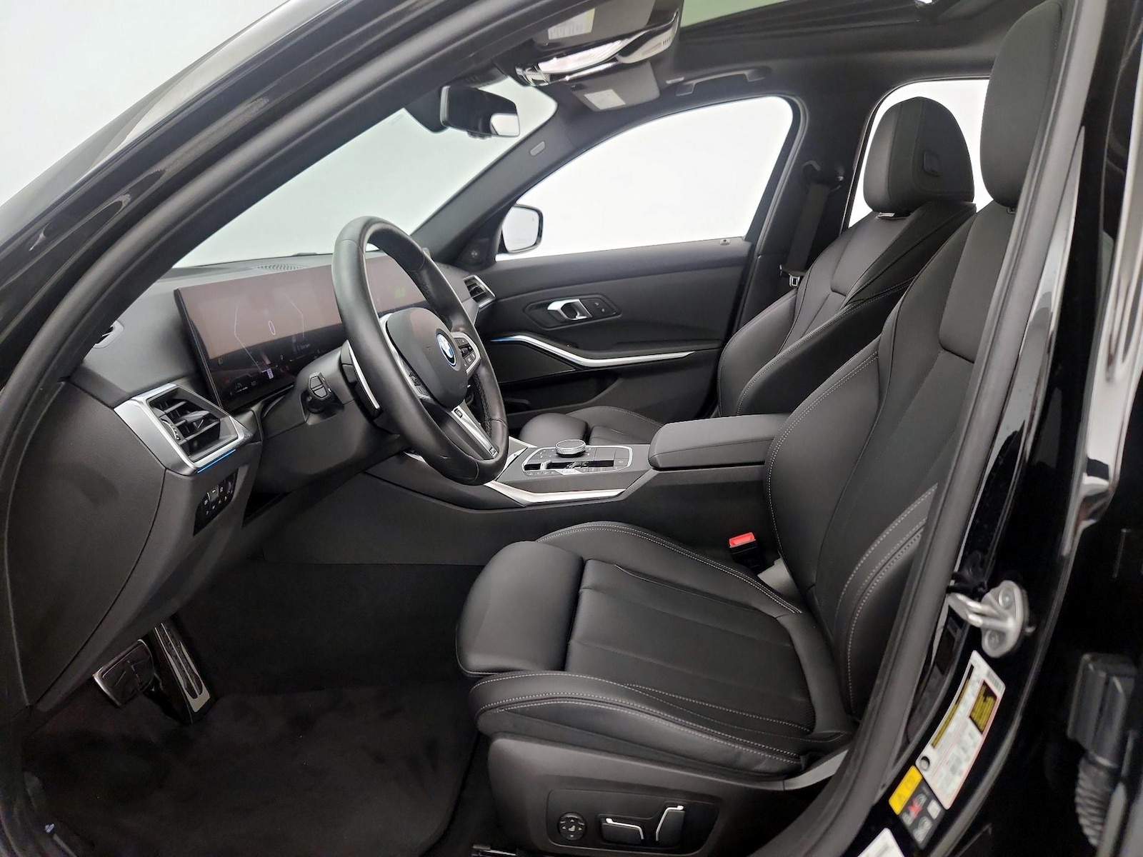 2024 BMW 3 Series 330e - Photo 12