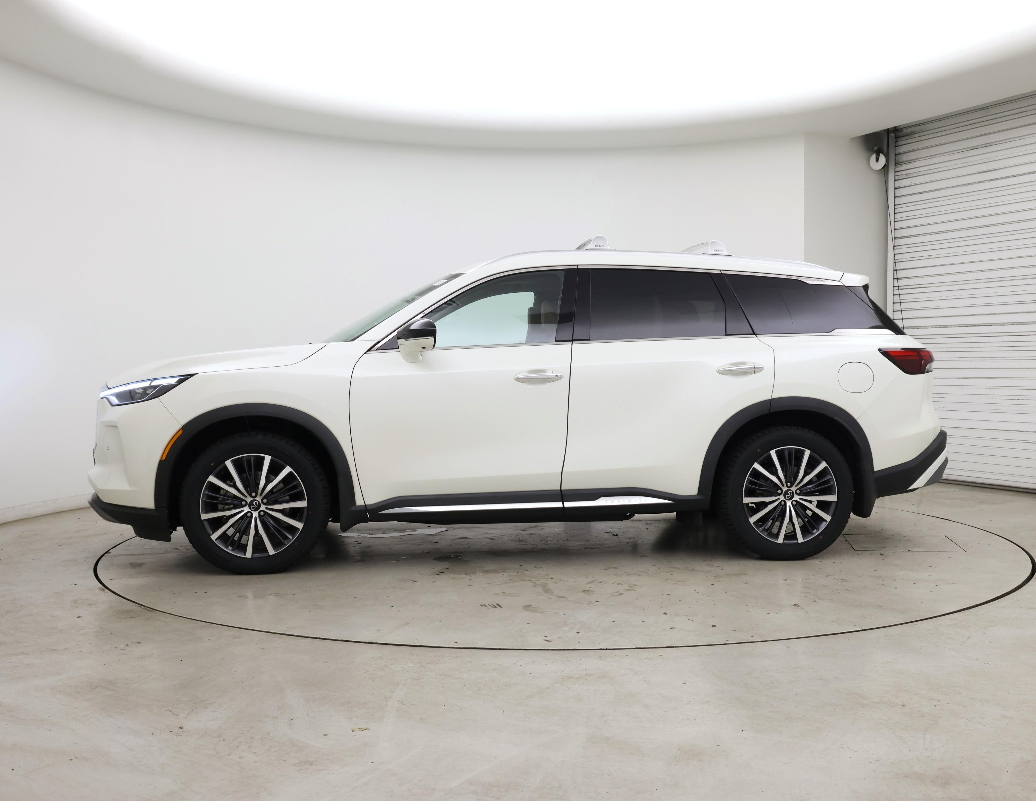Thumbnail: 2023 INFINITI QX60 - 3