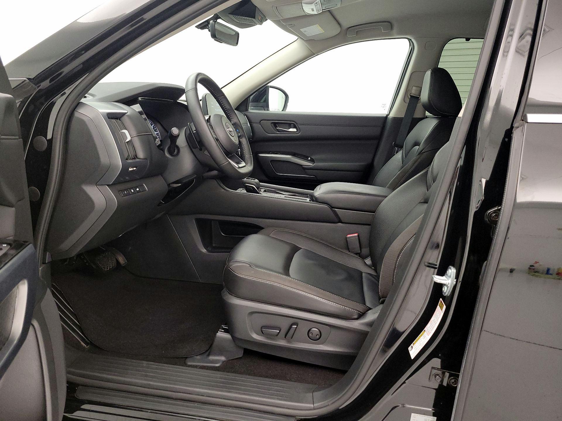 Thumbnail: 2025 Nissan Pathfinder - 11