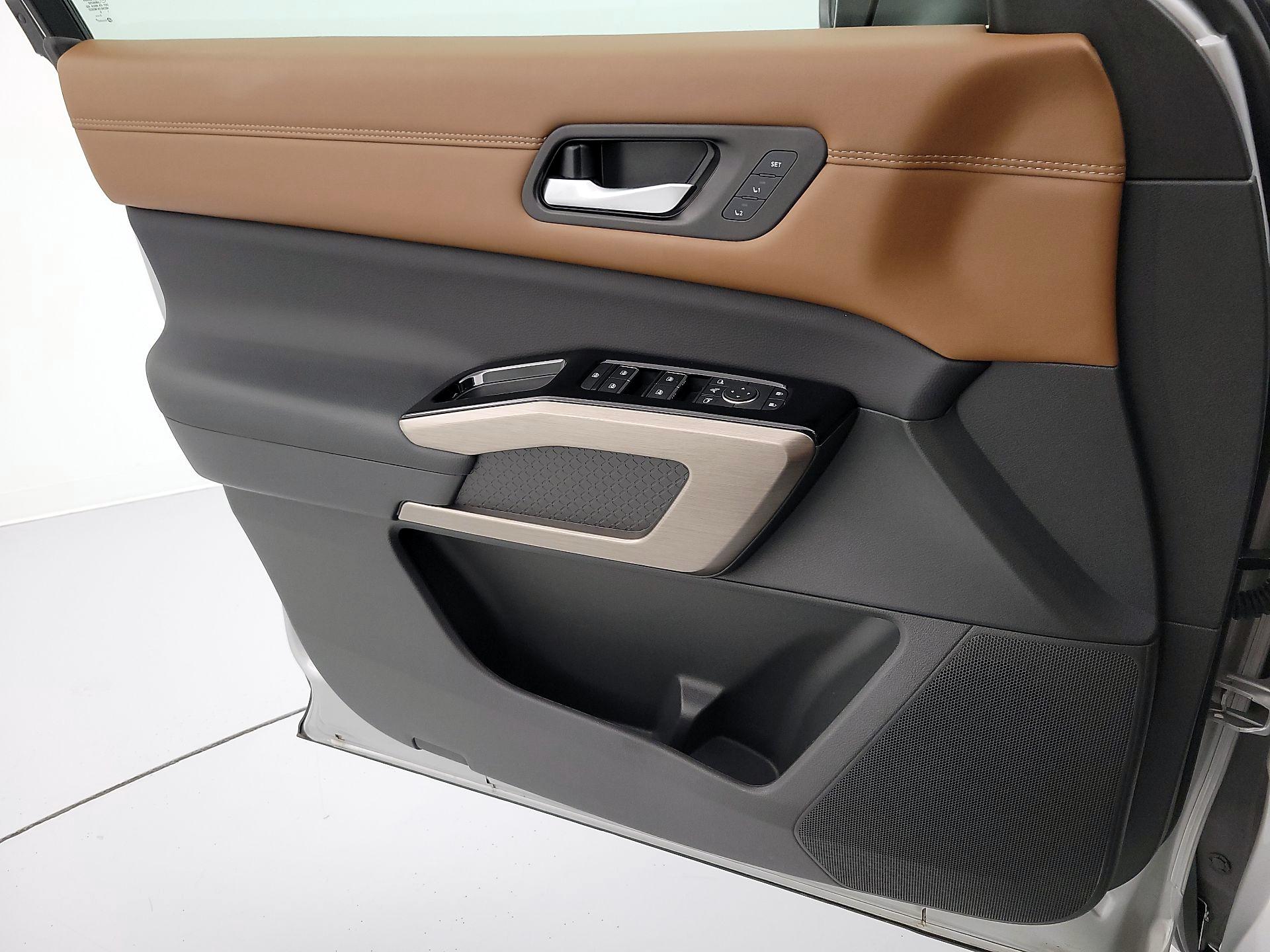 Thumbnail: 2025 Nissan Pathfinder - 12