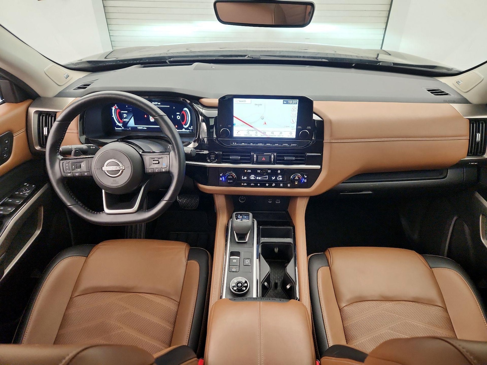 2025 Nissan Pathfinder Platinum - Photo 10