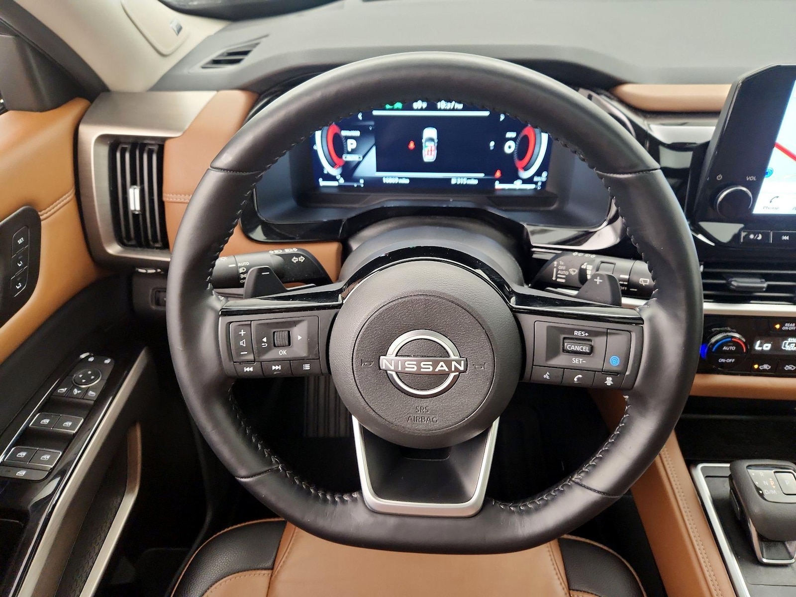 2025 Nissan Pathfinder Platinum - Photo 11