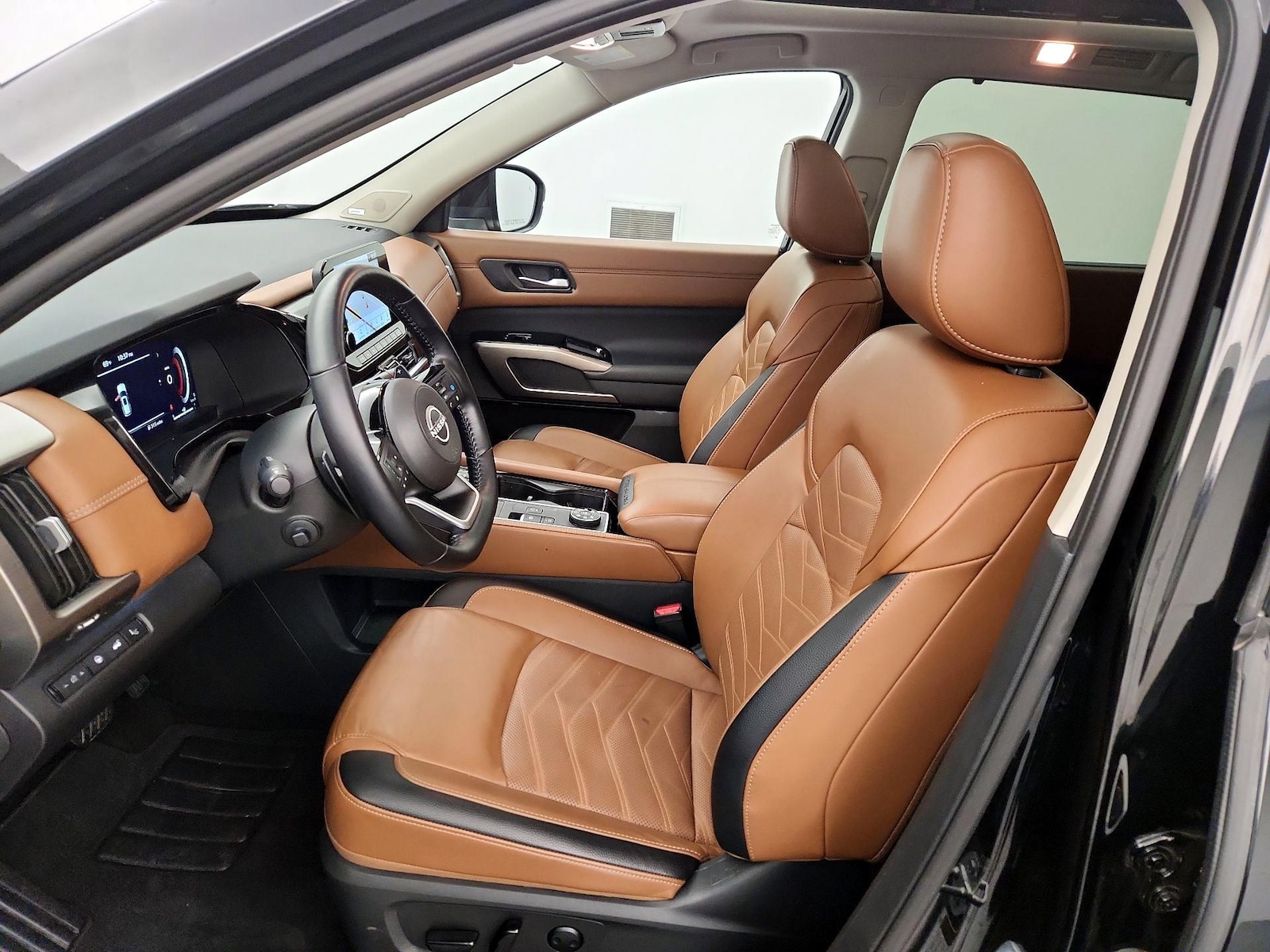2025 Nissan Pathfinder Platinum - Photo 12