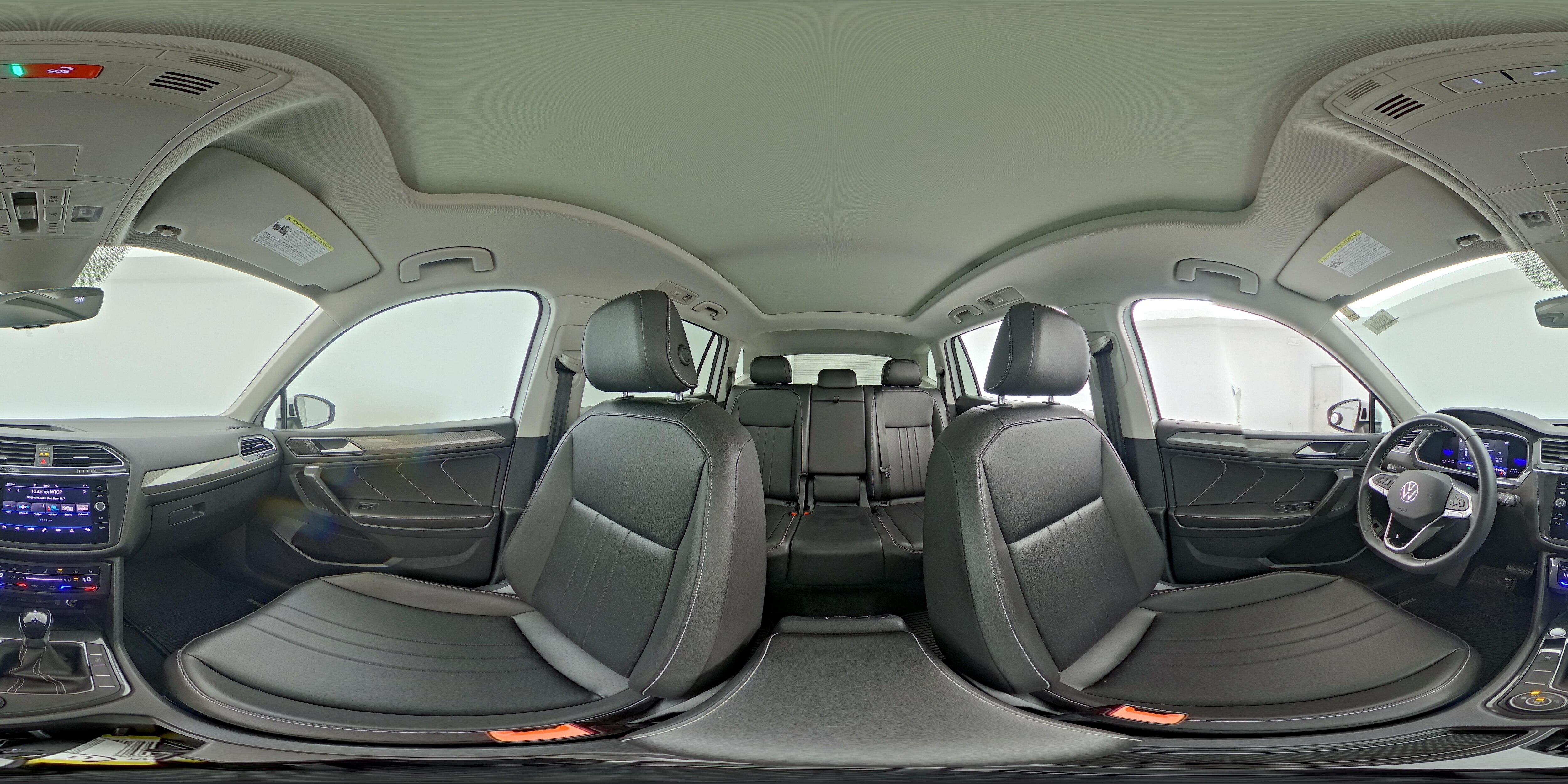 2022 Volkswagen Tiguan SE - Photo 25