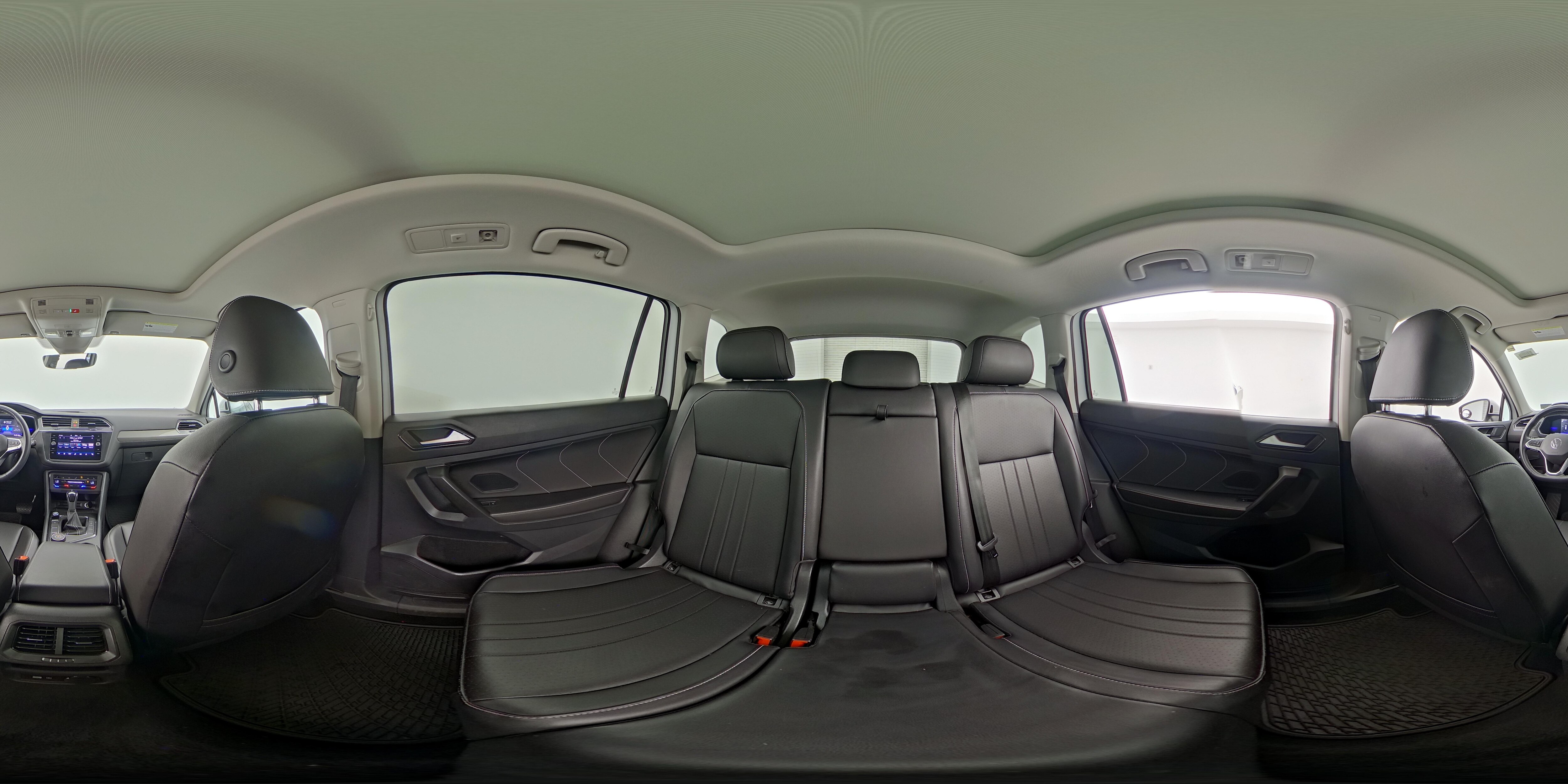 2022 Volkswagen Tiguan SE - Photo 26
