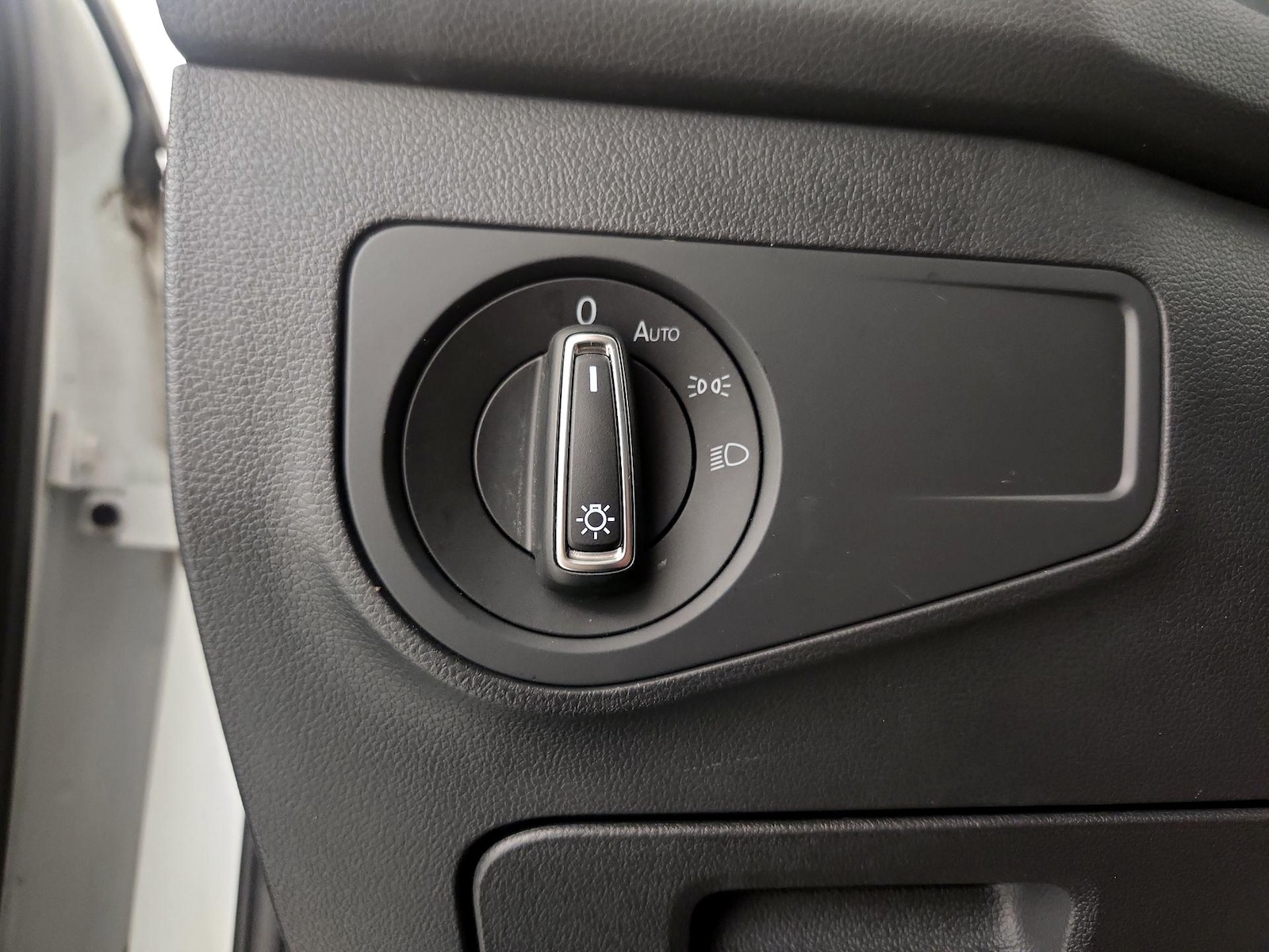 2022 Volkswagen Tiguan SE - Photo 14