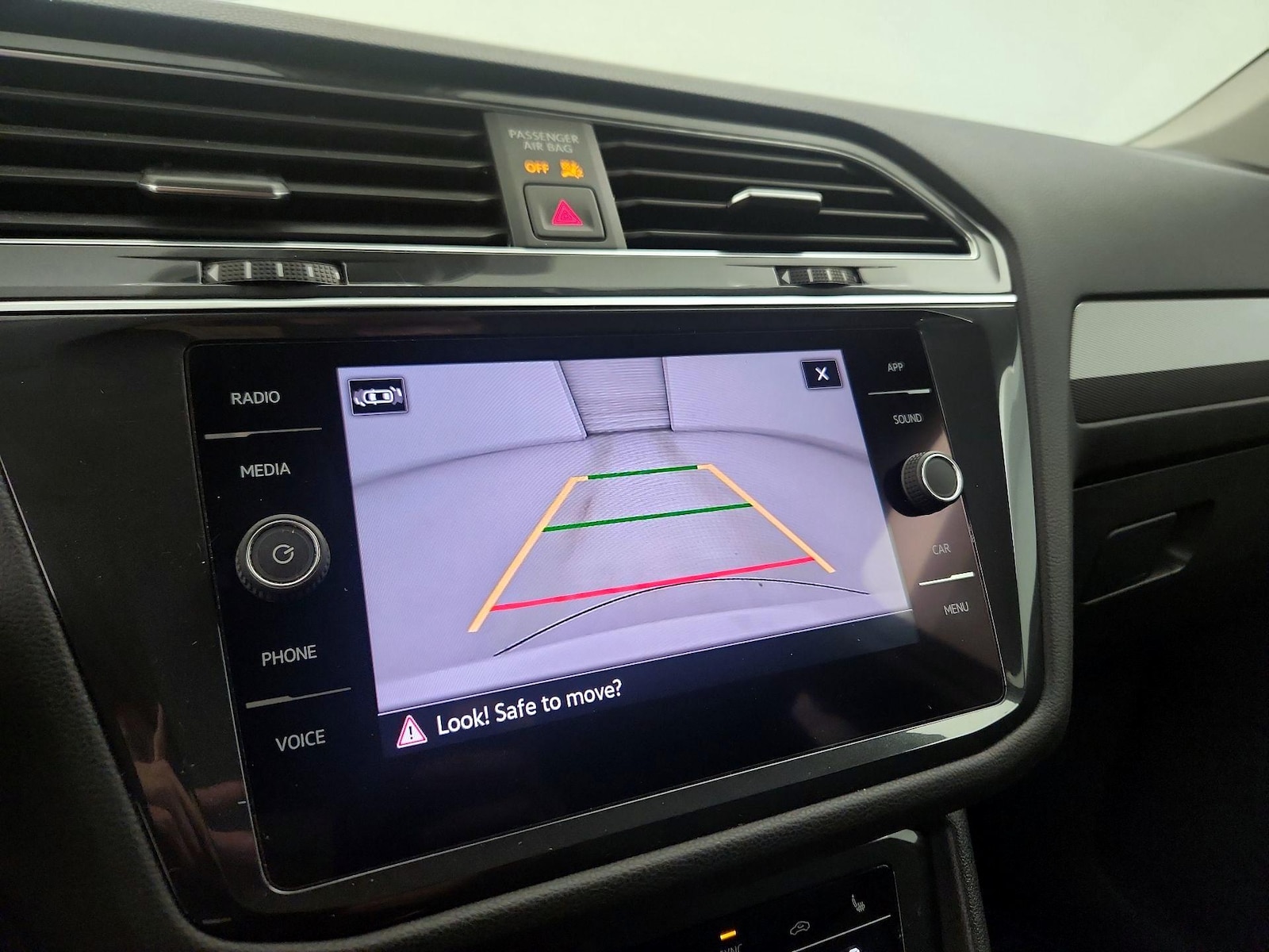2022 Volkswagen Tiguan SE - Photo 15