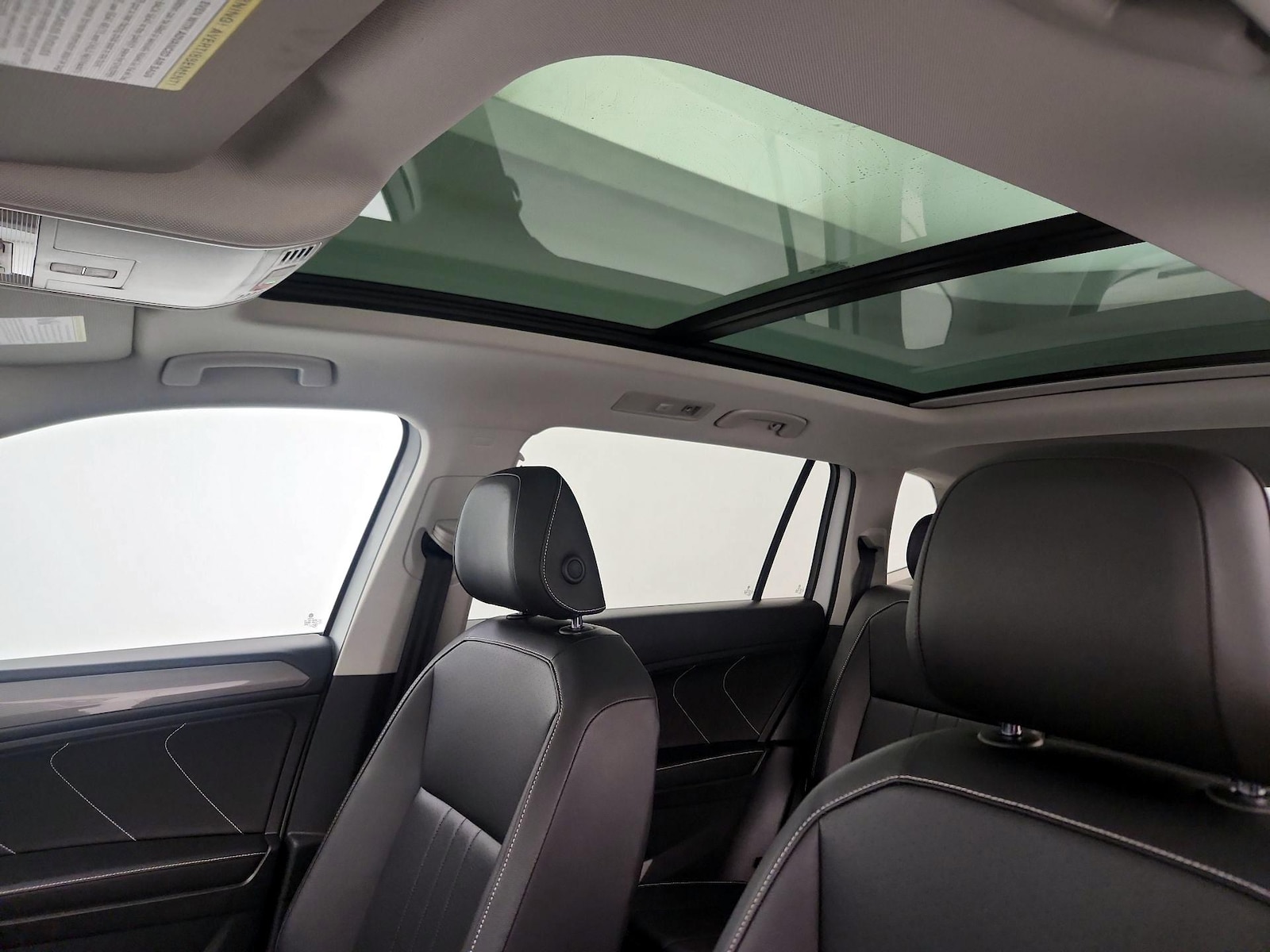 2022 Volkswagen Tiguan SE - Photo 20