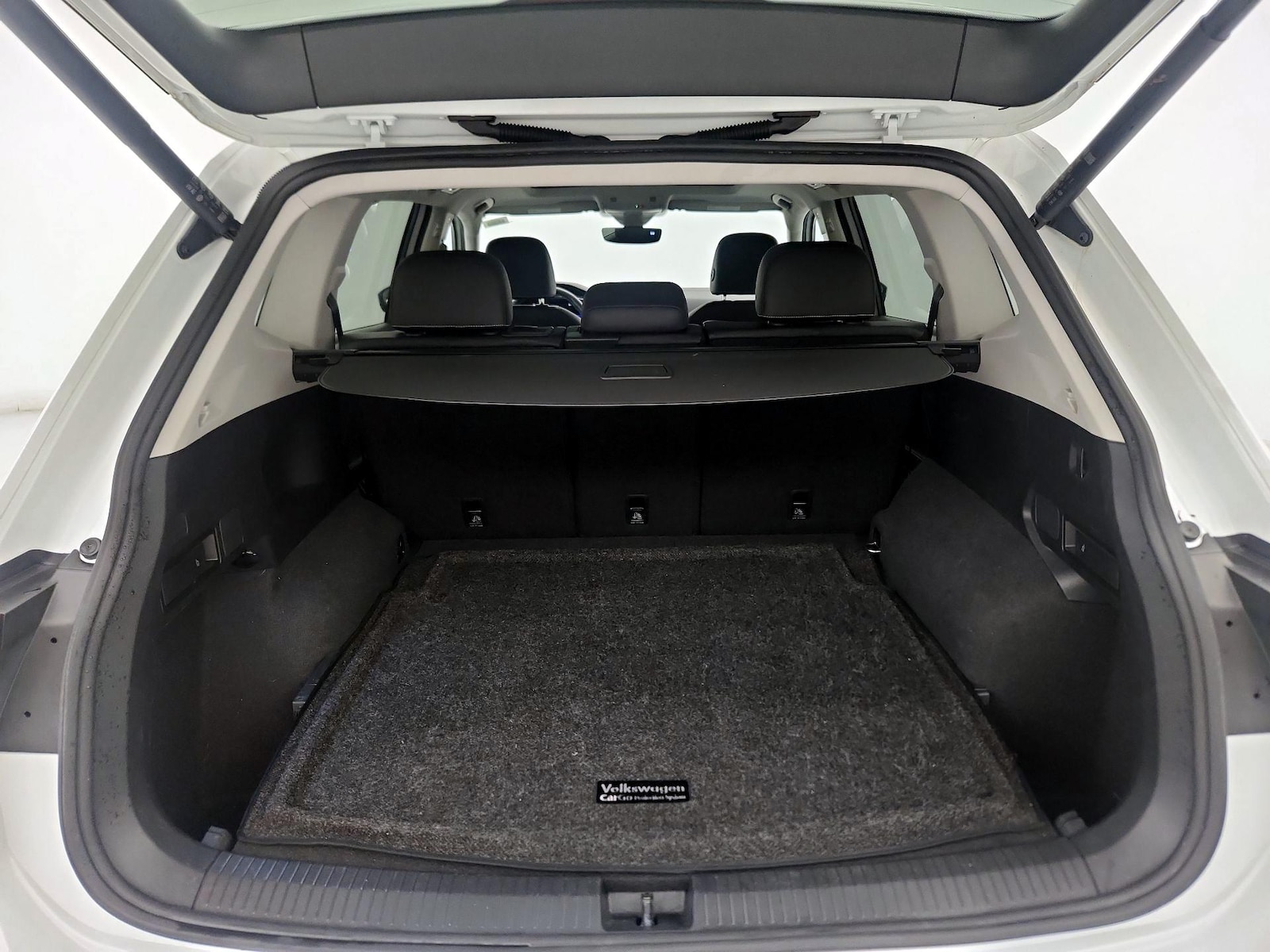 2022 Volkswagen Tiguan SE - Photo 22