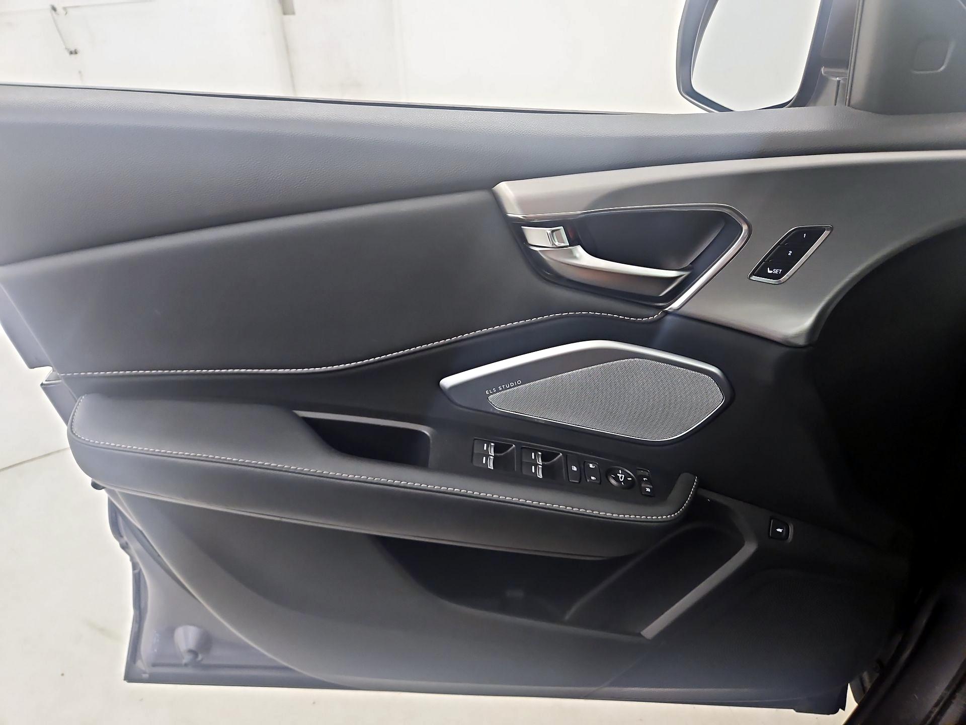 Thumbnail: 2021 Acura RDX - 12
