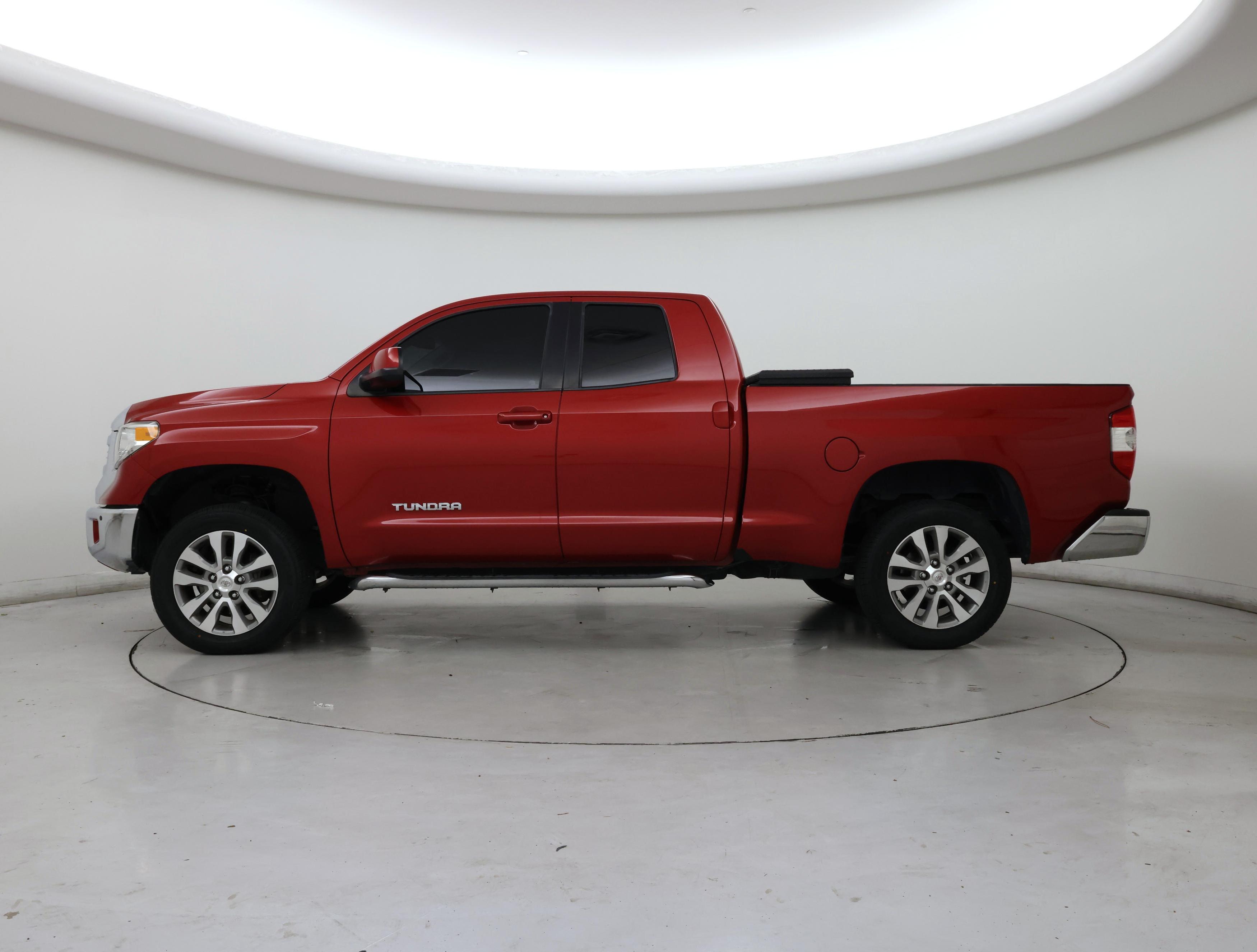 Thumbnail: 2017 Toyota Tundra - 3