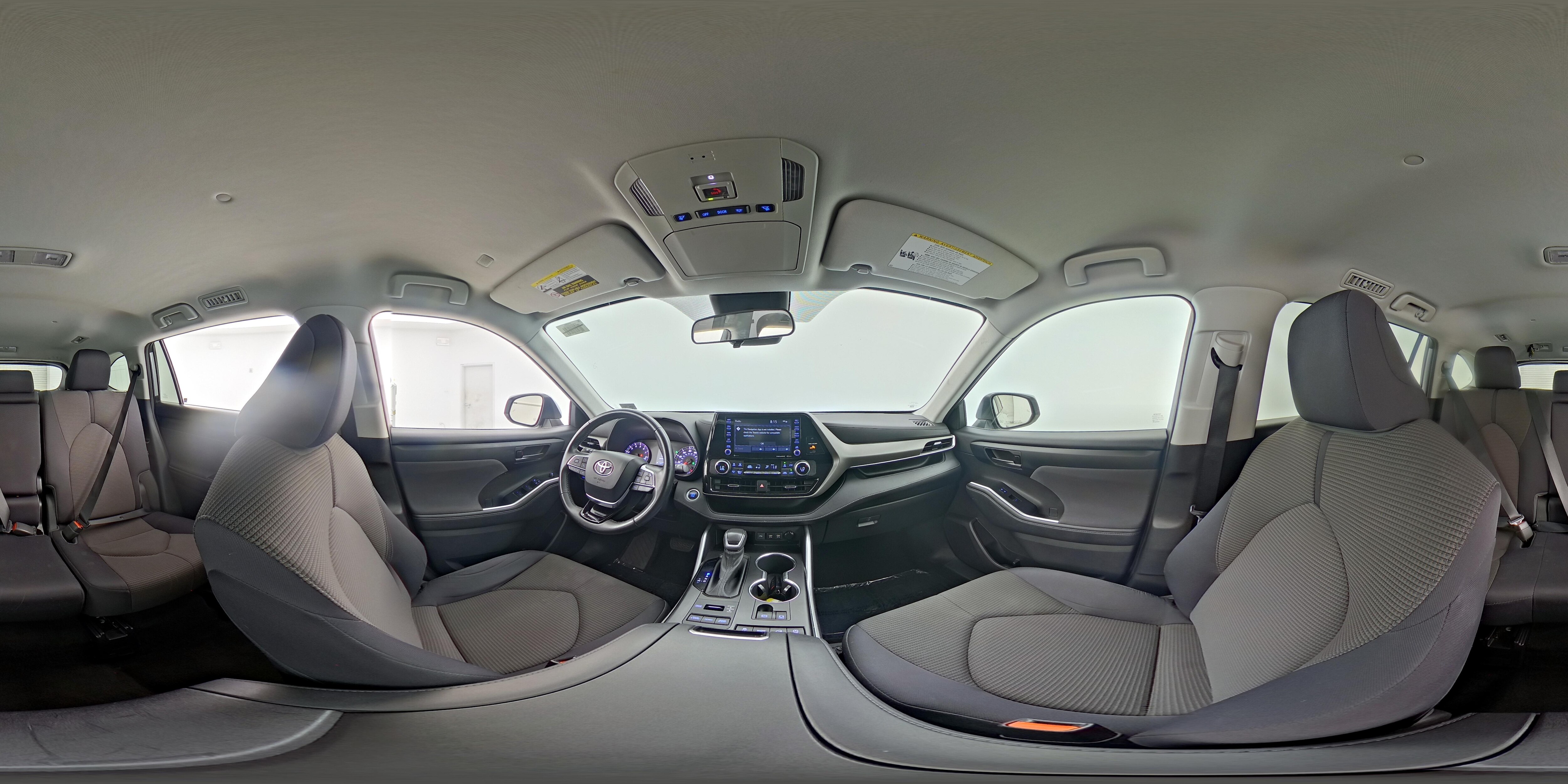 2021 Toyota Highlander LE - Photo 26