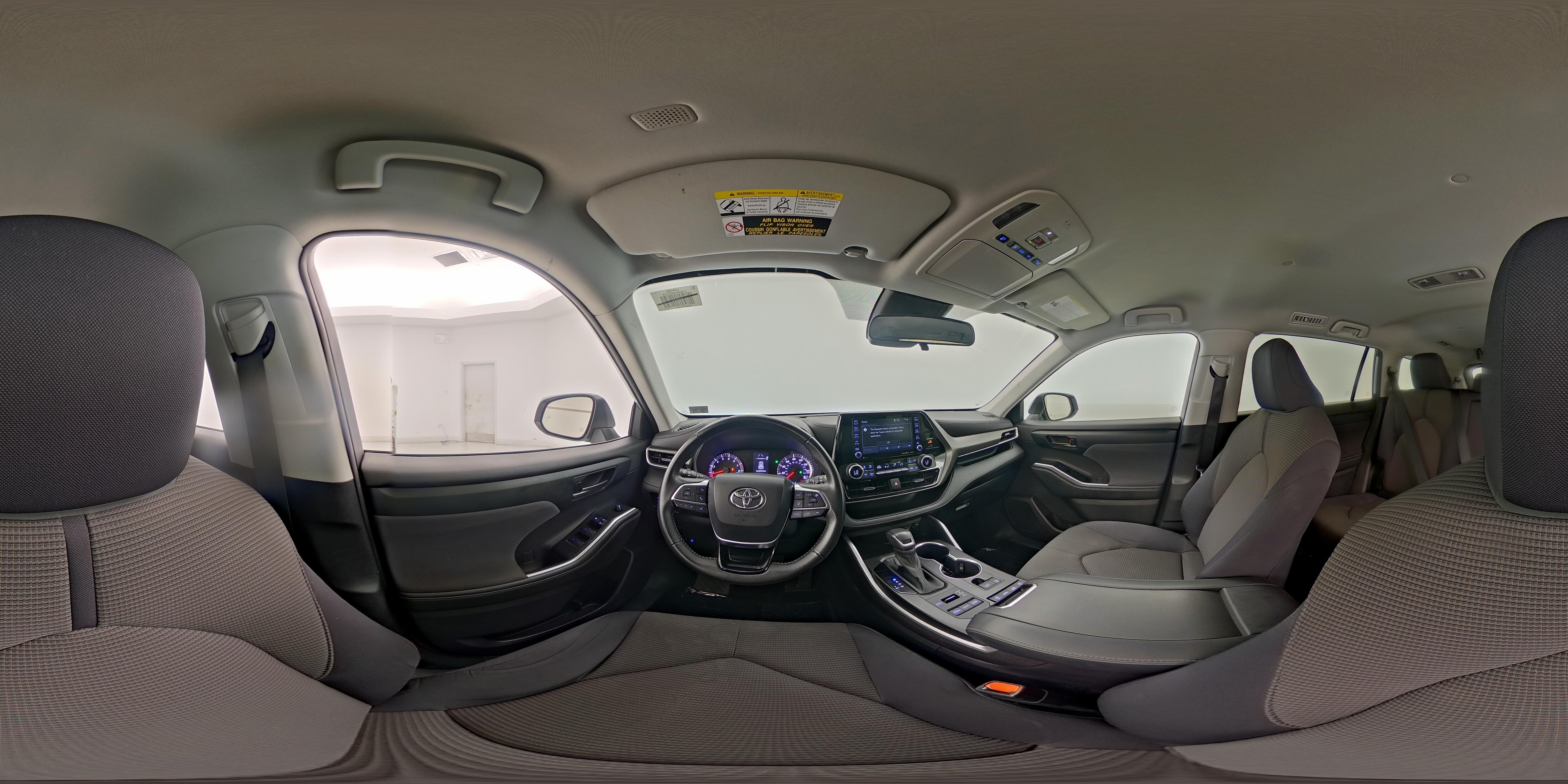 2021 Toyota Highlander LE - Photo 28