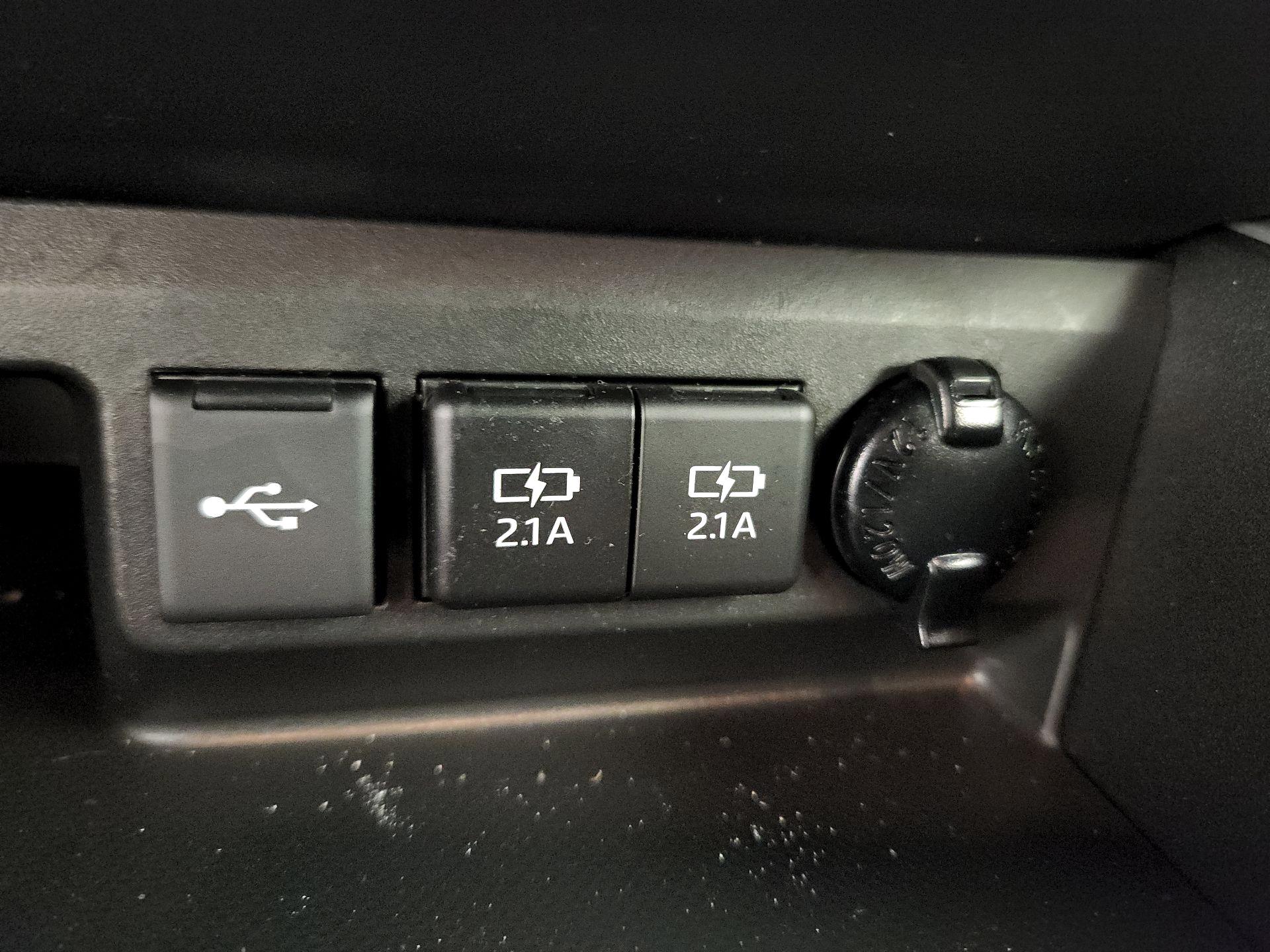Thumbnail: 2021 Toyota Highlander - 18