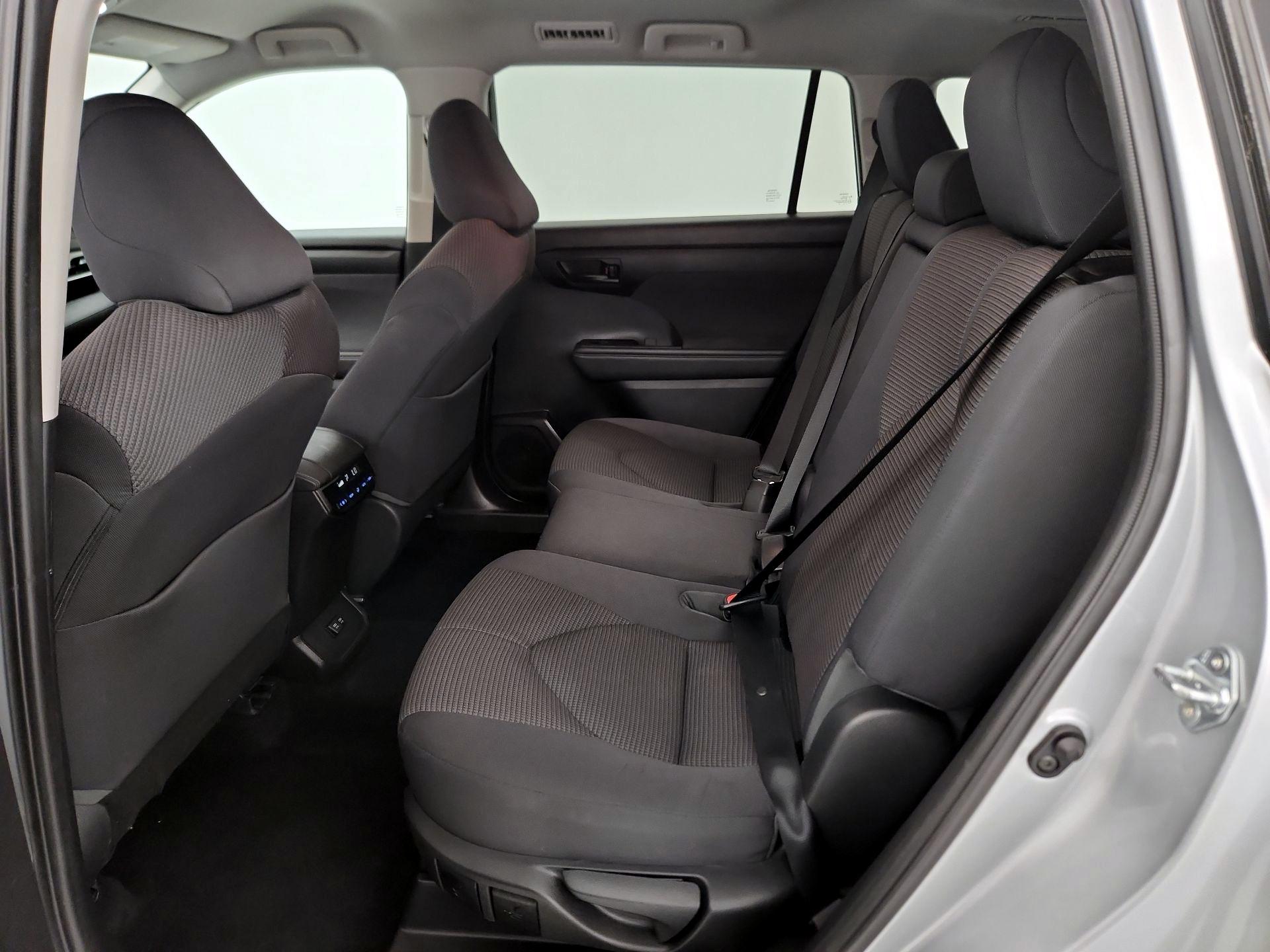 Thumbnail: 2021 Toyota Highlander - 19