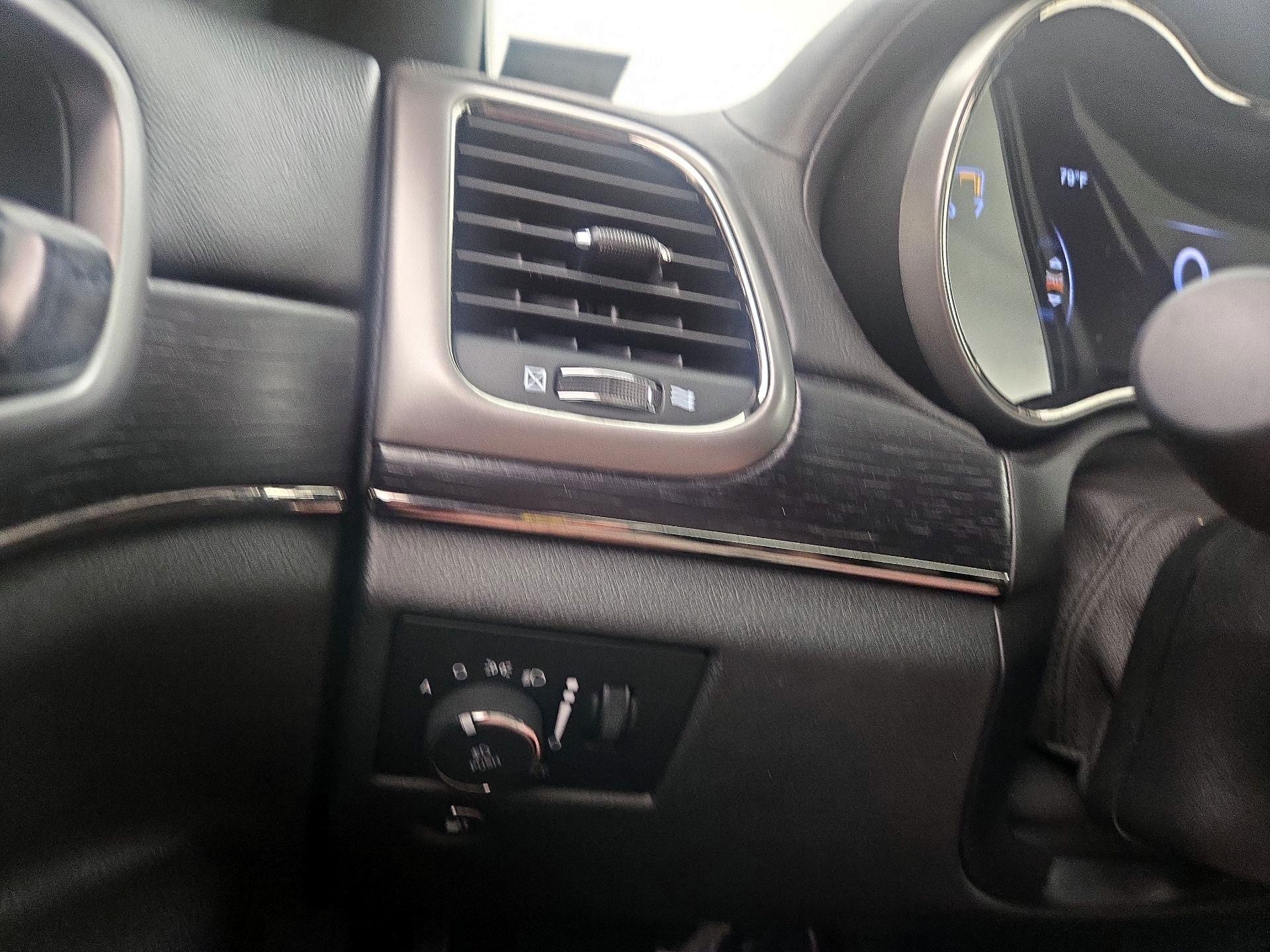 Thumbnail: 2018 Jeep Grand Cherokee - 13