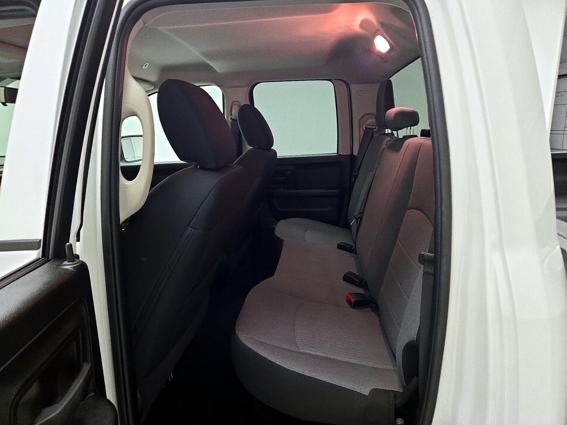 Thumbnail: 2022 RAM 1500 Classic - 16