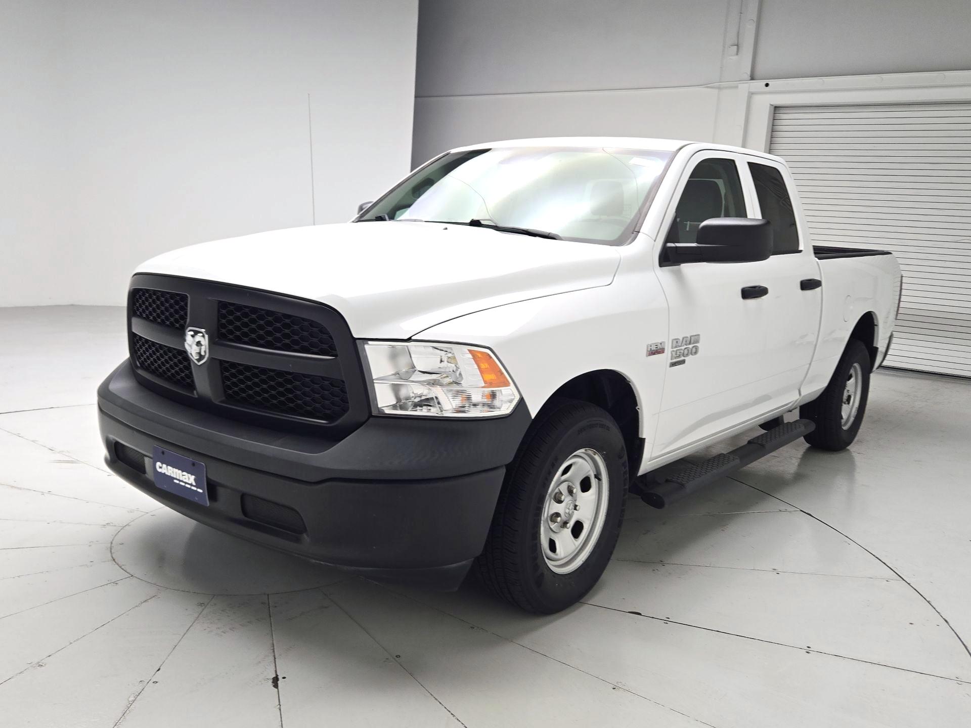 Thumbnail: 2022 RAM 1500 Classic - 3