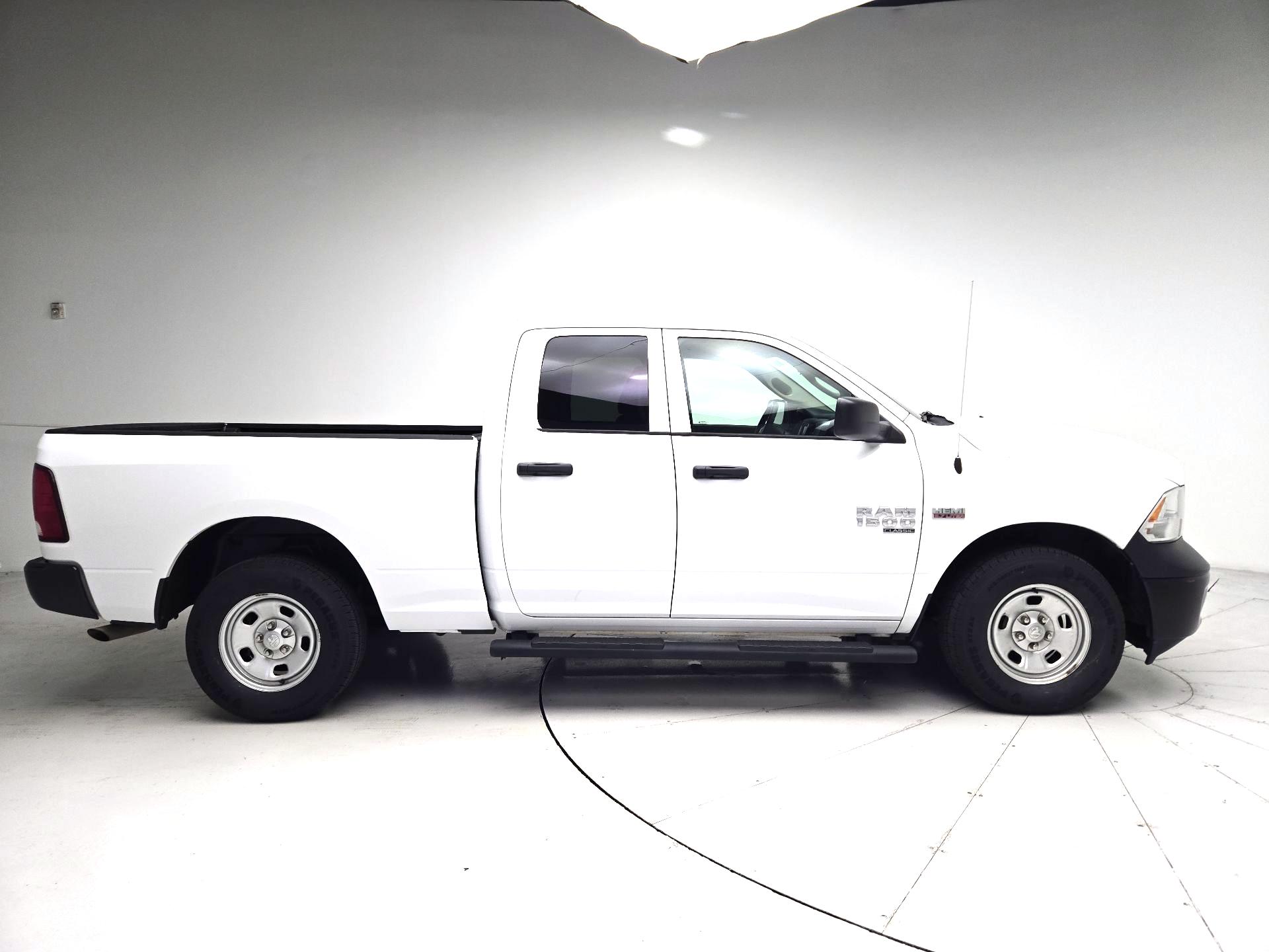 Thumbnail: 2022 RAM 1500 Classic - 4