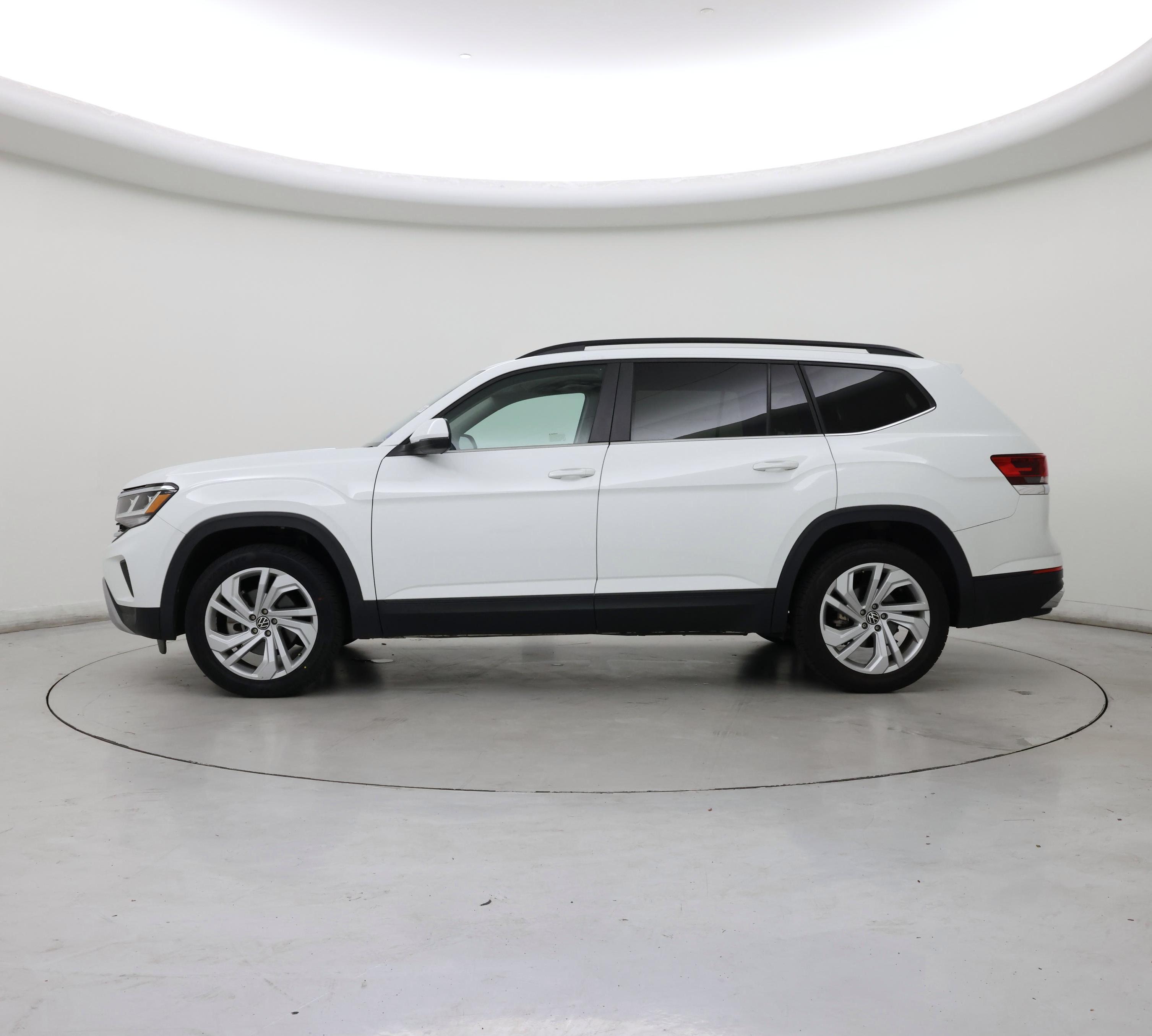 Thumbnail: 2021 Volkswagen Atlas - 3