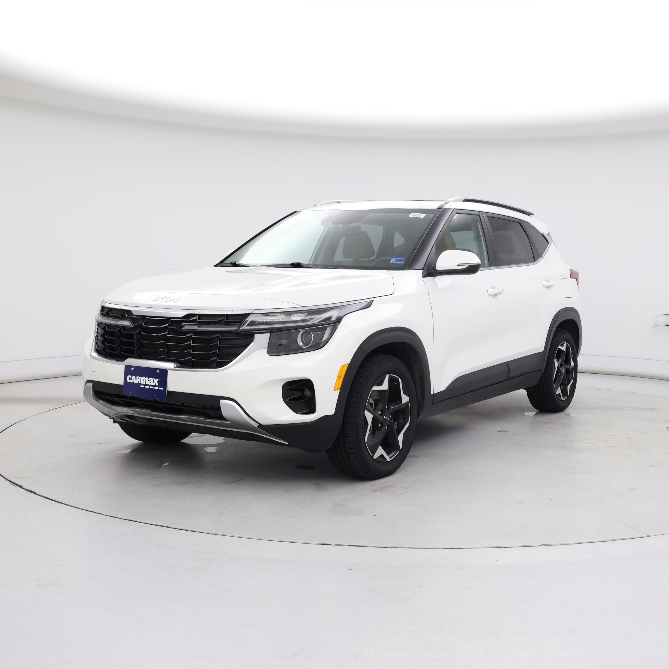 Thumbnail: 2024 Kia Seltos - 4