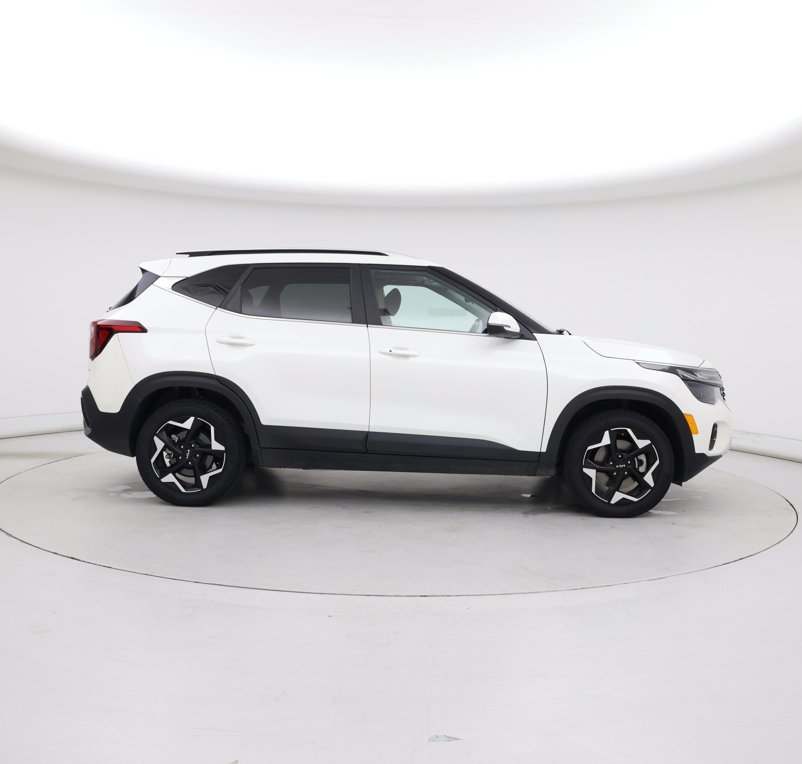 Thumbnail: 2024 Kia Seltos - 7