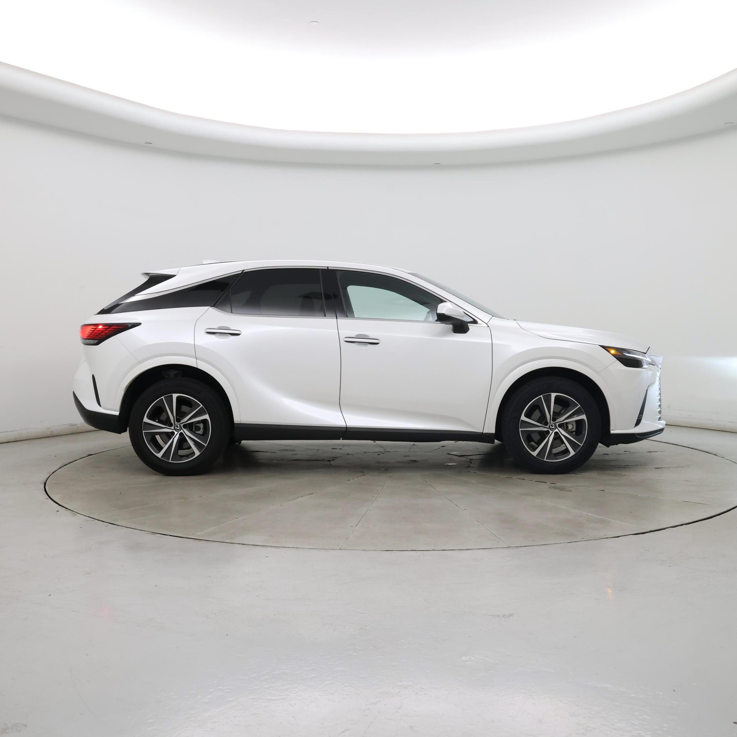Thumbnail: 2023 Lexus RX - 7