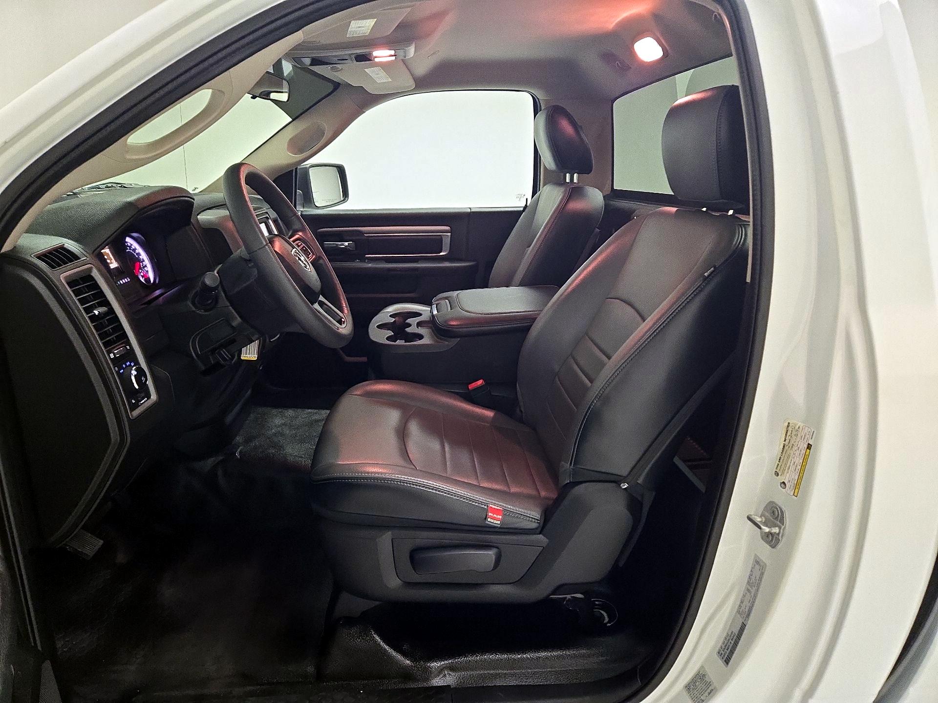 Thumbnail: 2022 RAM 1500 Classic - 11